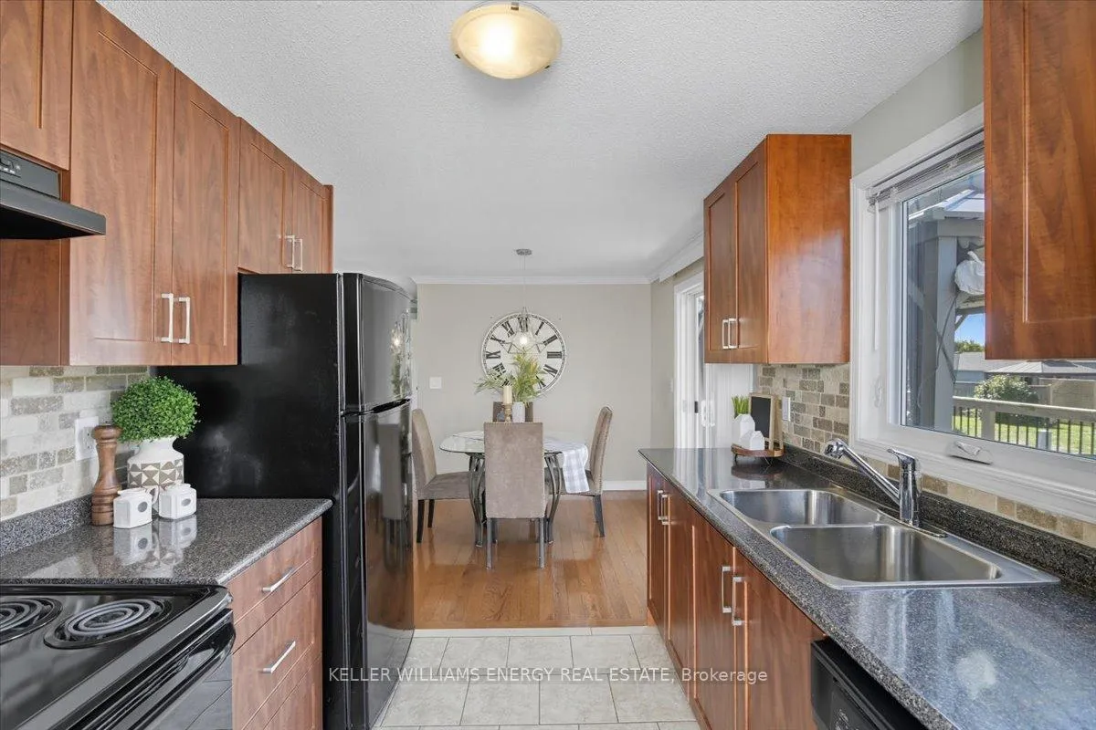 Photo 16 of 79 Fairway Drive, Clarington, Newcastle — HOMEH