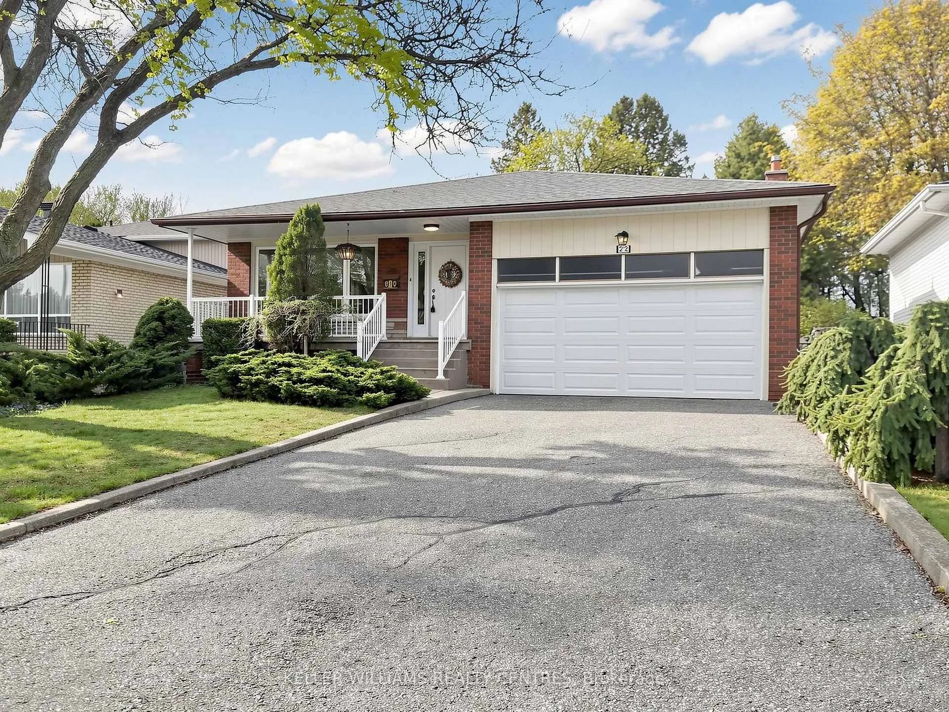Photo 1 of 22 Coral Harbour Crescent, Markham, Bayview Fairway-Bayview Country Club Estates — HOMEH
