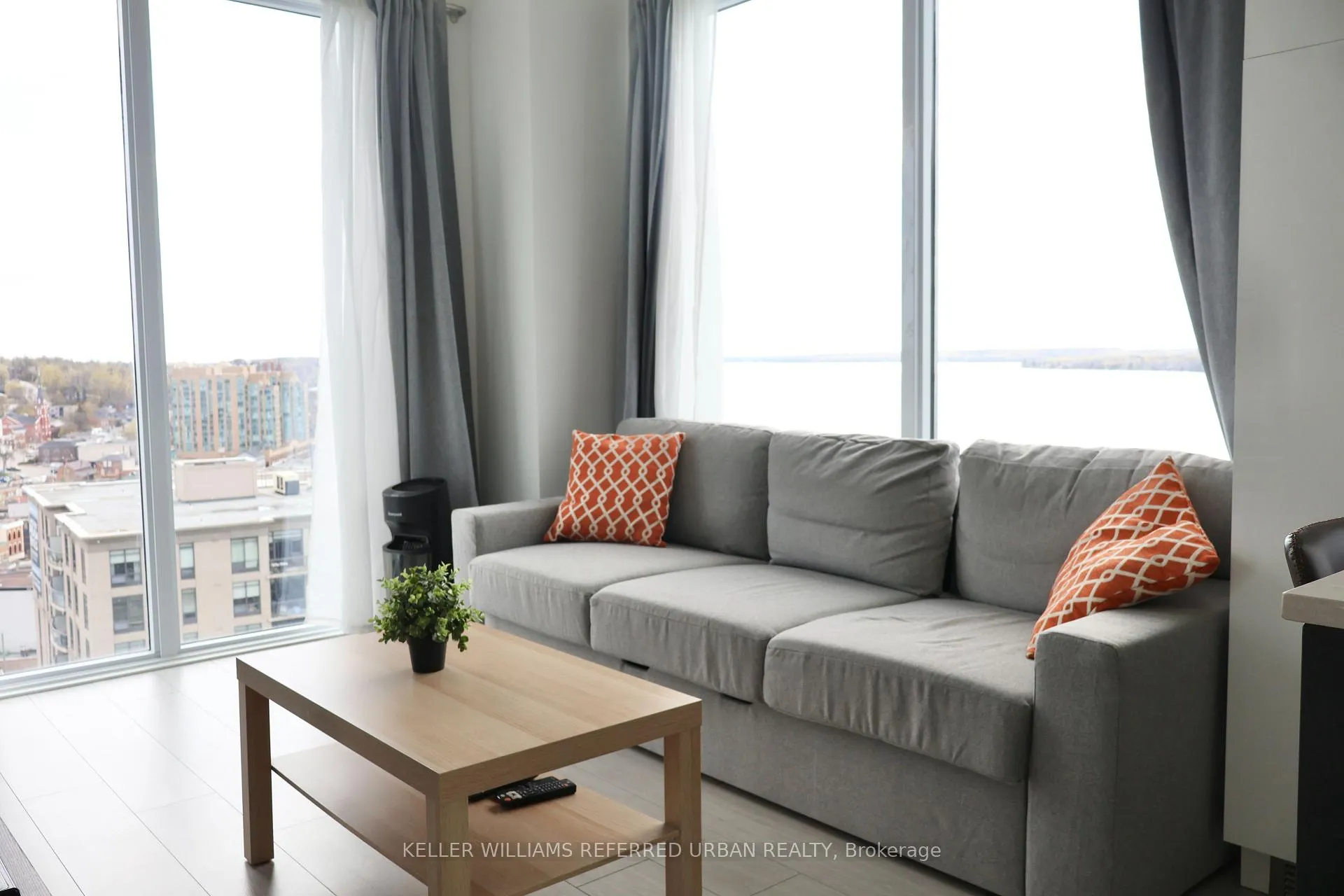 Photo 20 of Unit 1608, 39 Mary Street, Barrie, City Centre — HOMEH