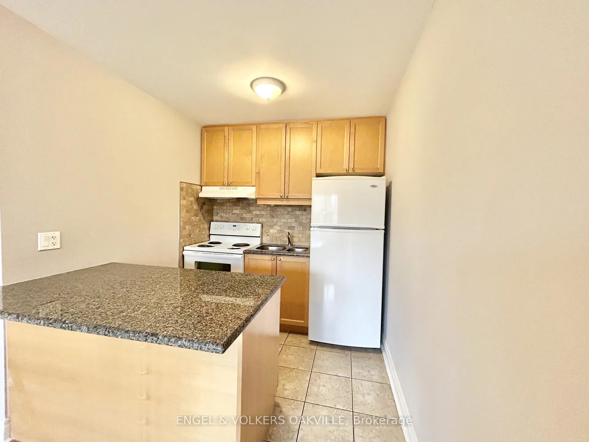 Front of Unit 8, 90 Twenty Fifth Street