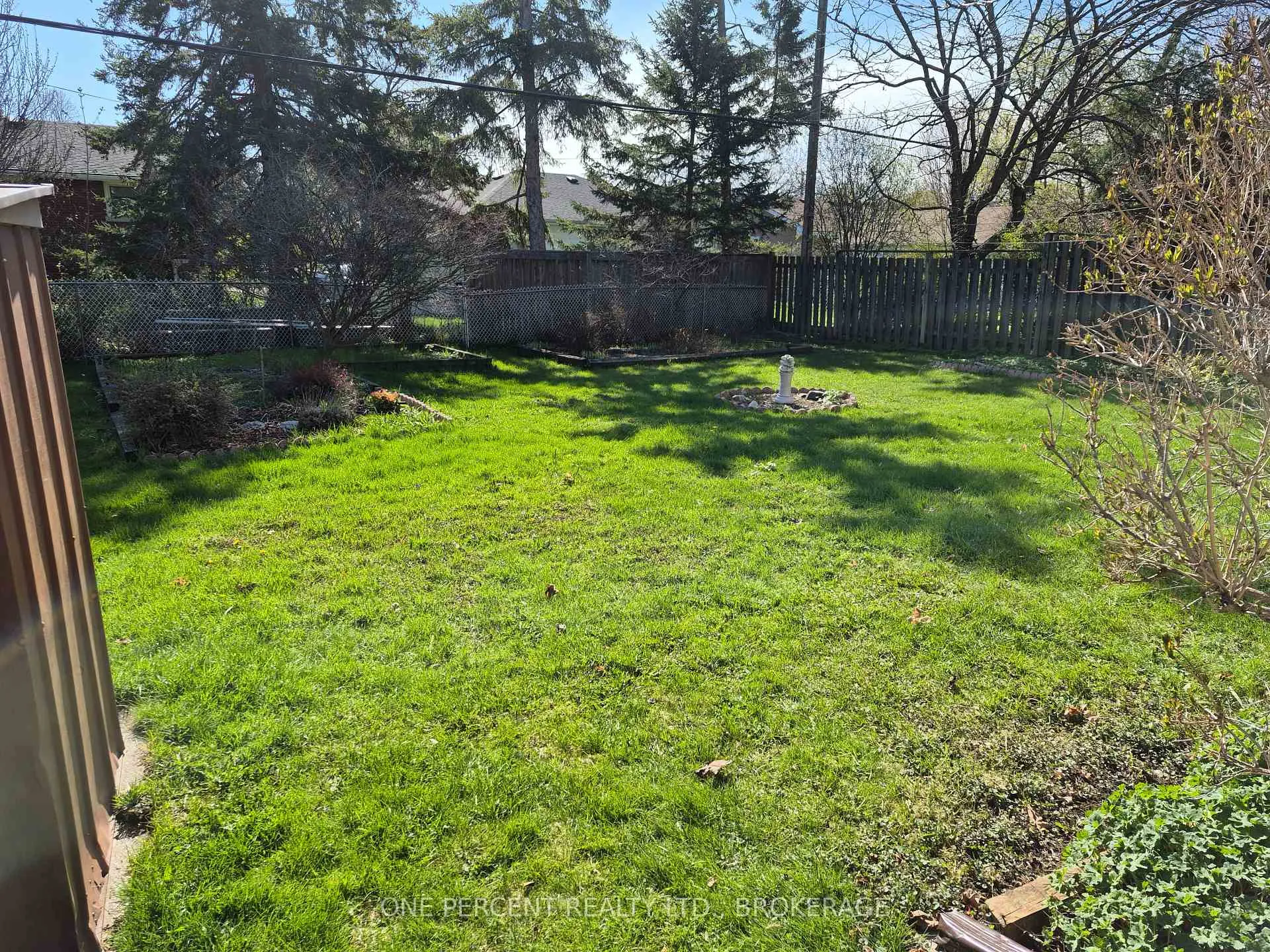 Photo 9 of 12 Campbell Crescent, Kingston, Central City West — HOMEH