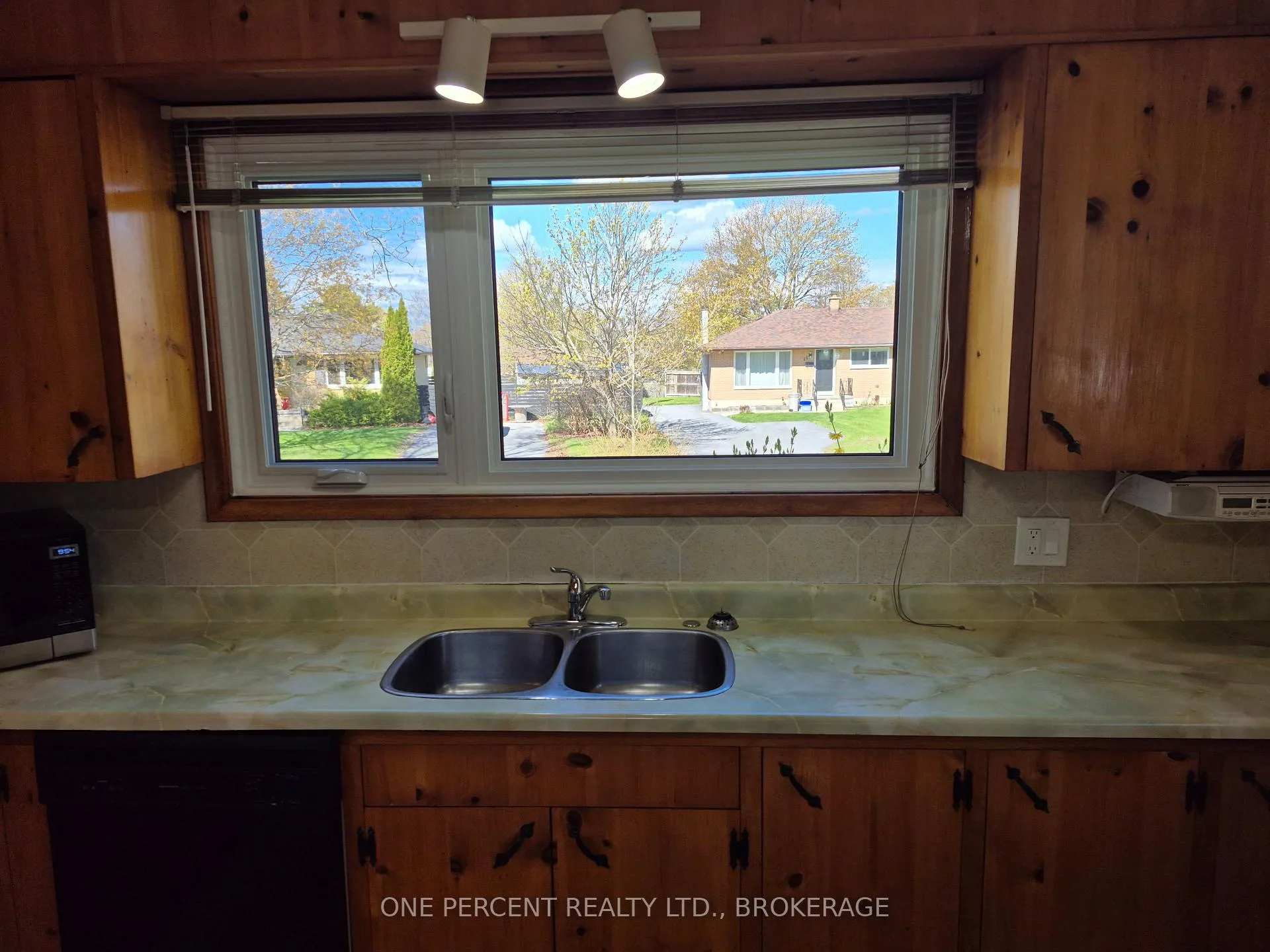 Photo 16 of 12 Campbell Crescent, Kingston, Central City West — HOMEH