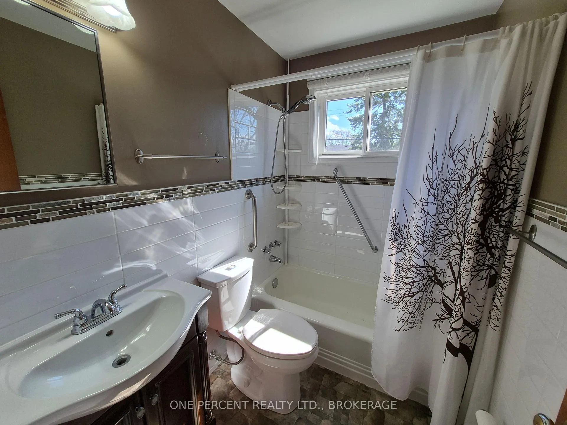 Photo 23 of 12 Campbell Crescent, Kingston, Central City West — HOMEH