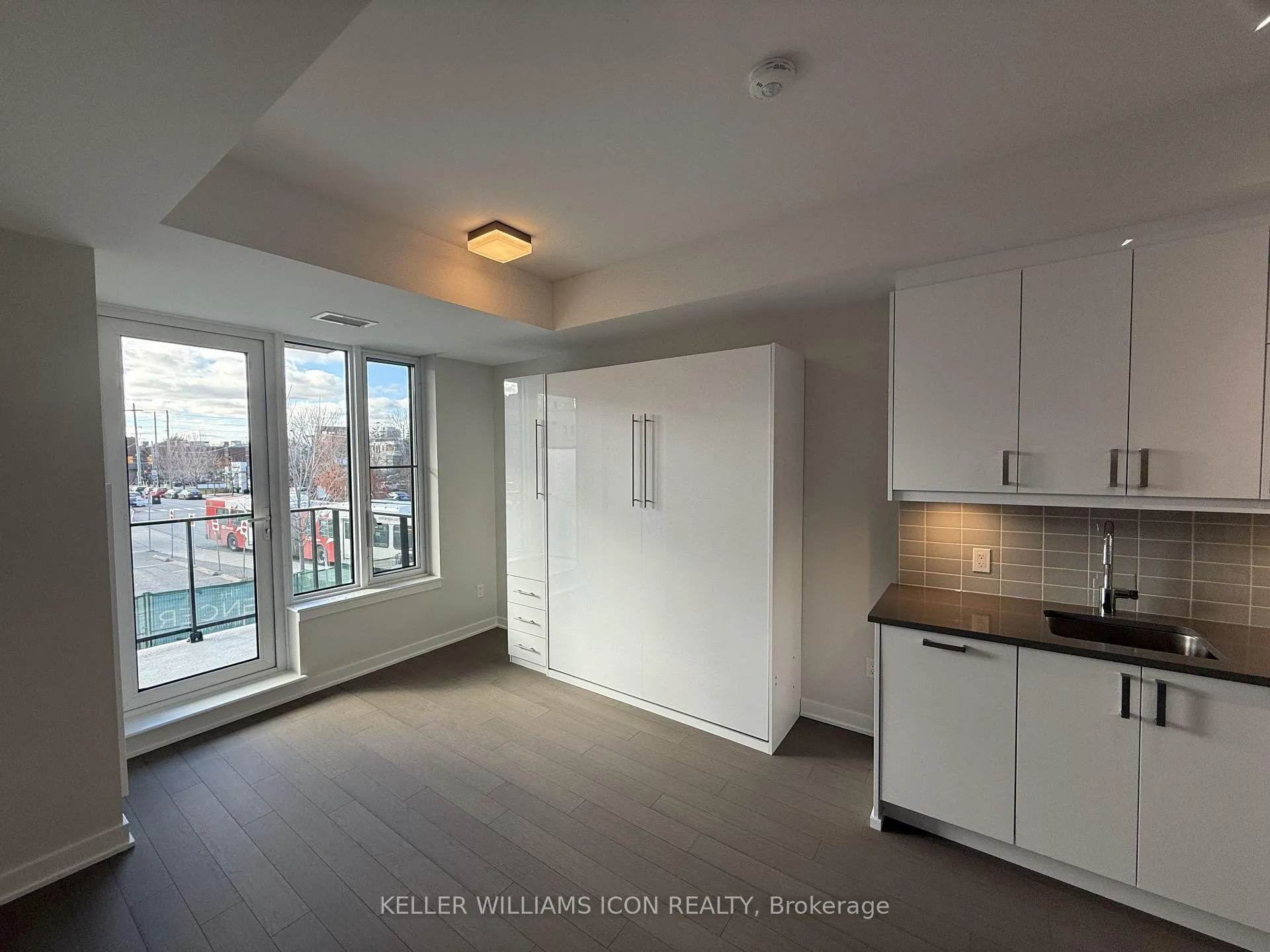 Photo 4 of Unit 203, 360 Deschatelets Avenue, Ottawa, Ottawa East — HOMEH