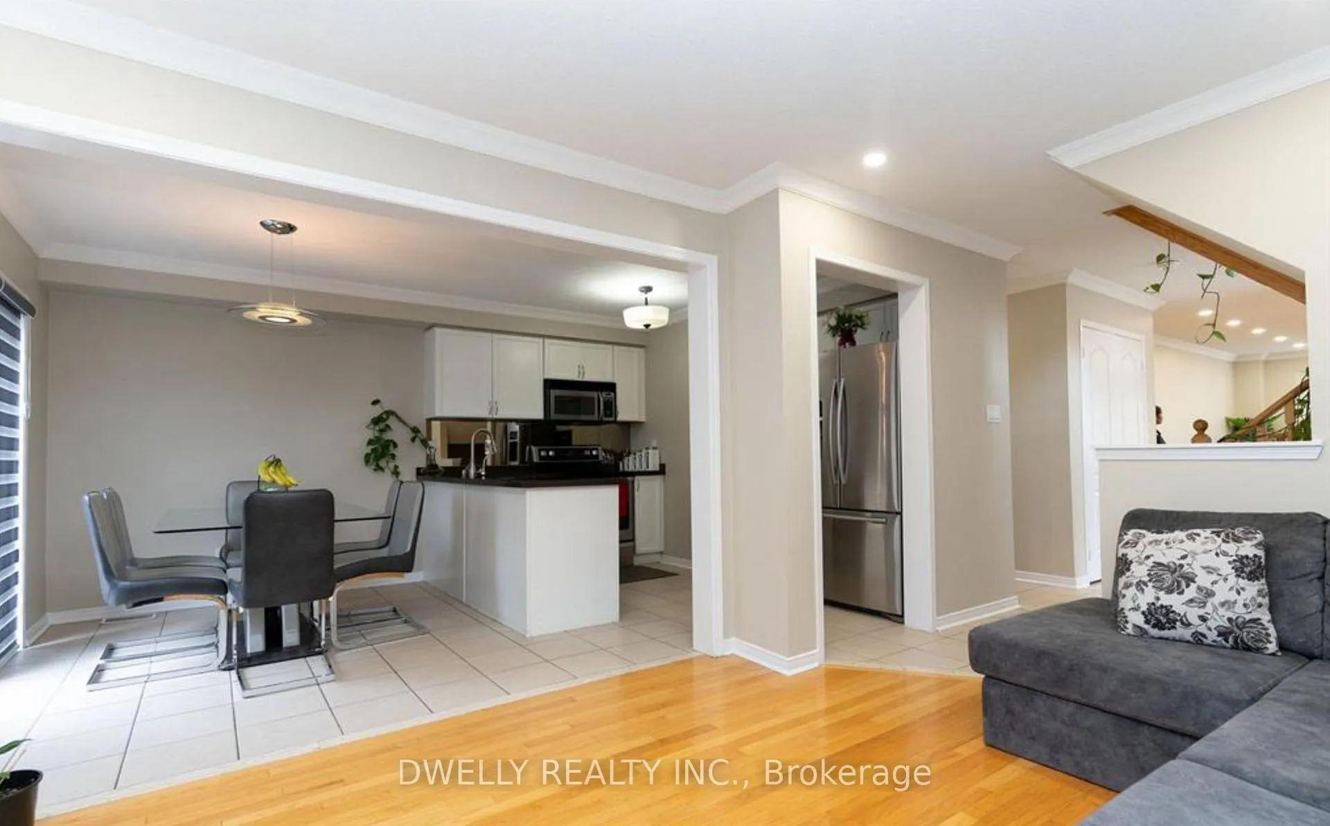 Photo 7 of 29 Trudelle Crescent, Brampton, Fletcher's Meadow — HOMEH