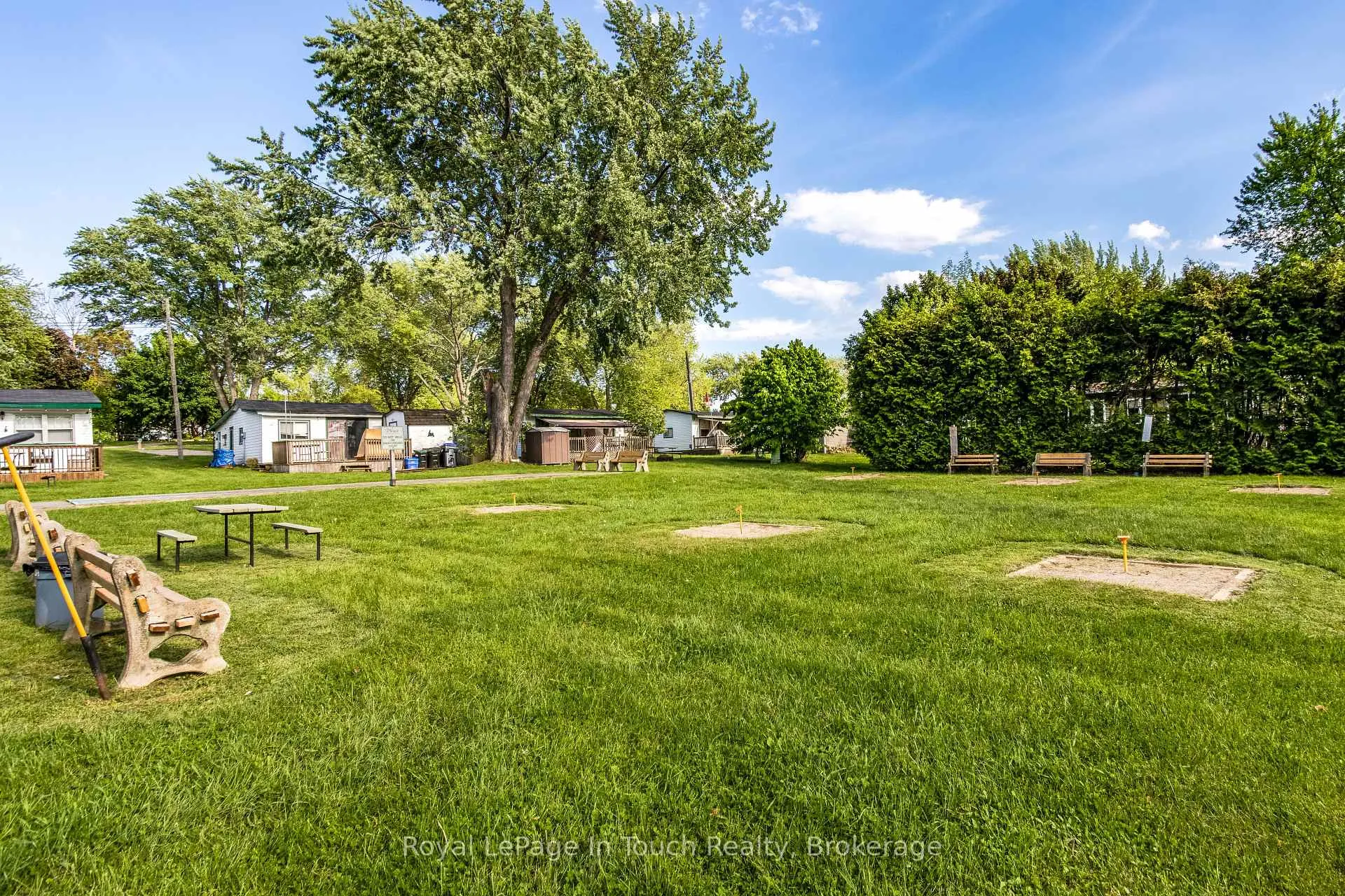 Photo 17 of 8 Lakeshore Road, Midland — HOMEH
