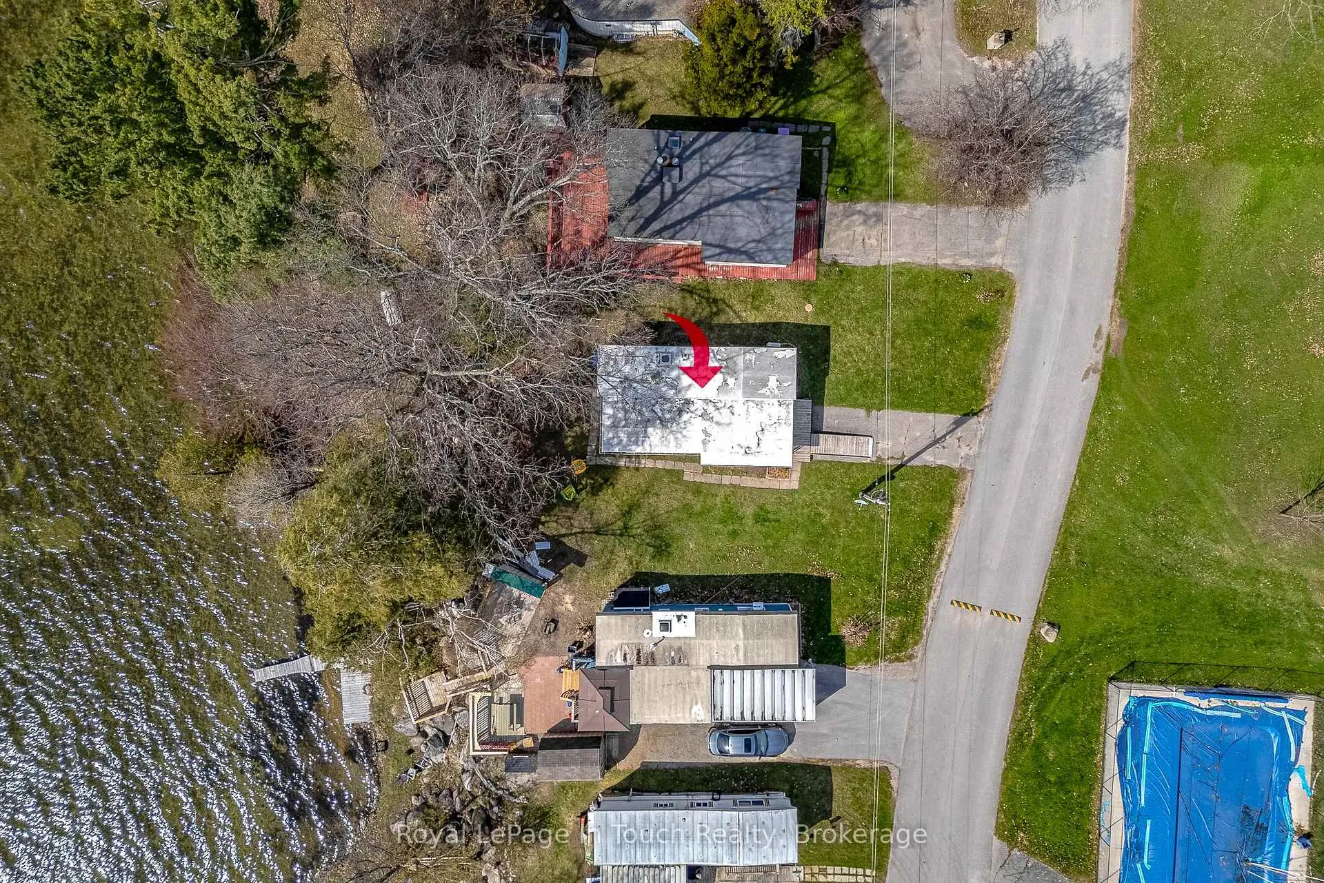 Photo 19 of 8 Lakeshore Road, Midland — HOMEH