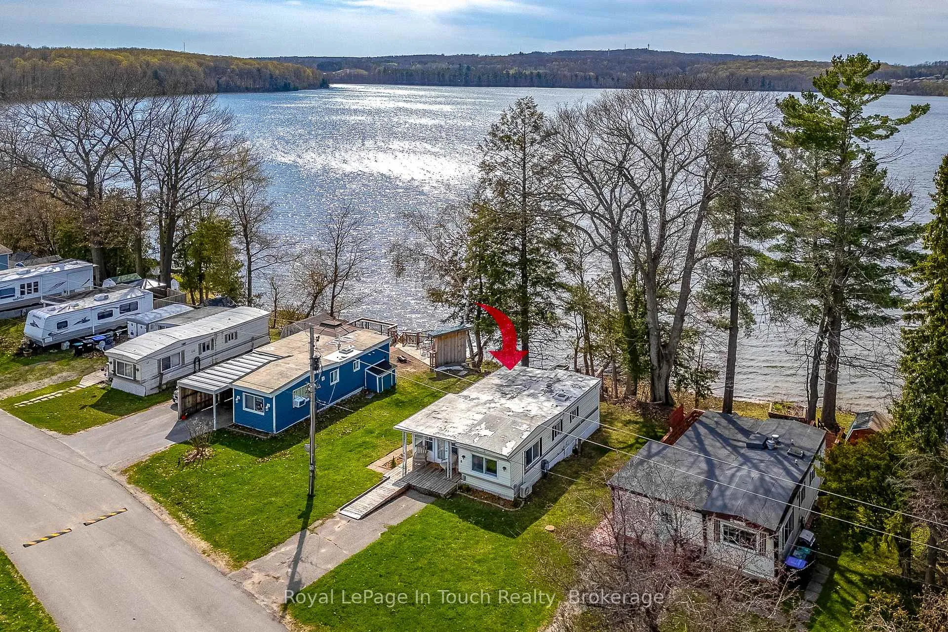 Photo 20 of 8 Lakeshore Road, Midland — HOMEH
