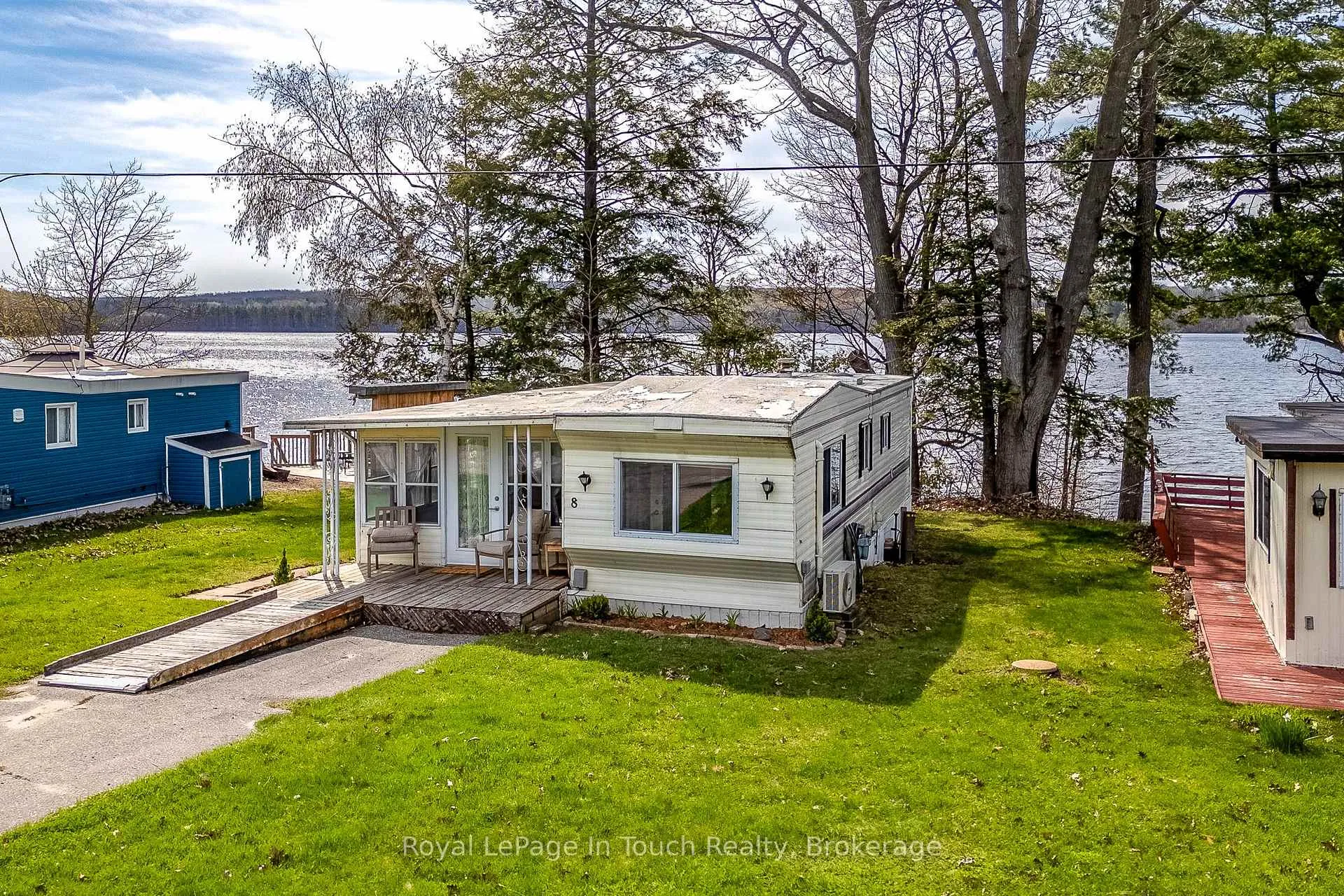 Photo 26 of 8 Lakeshore Road, Midland — HOMEH