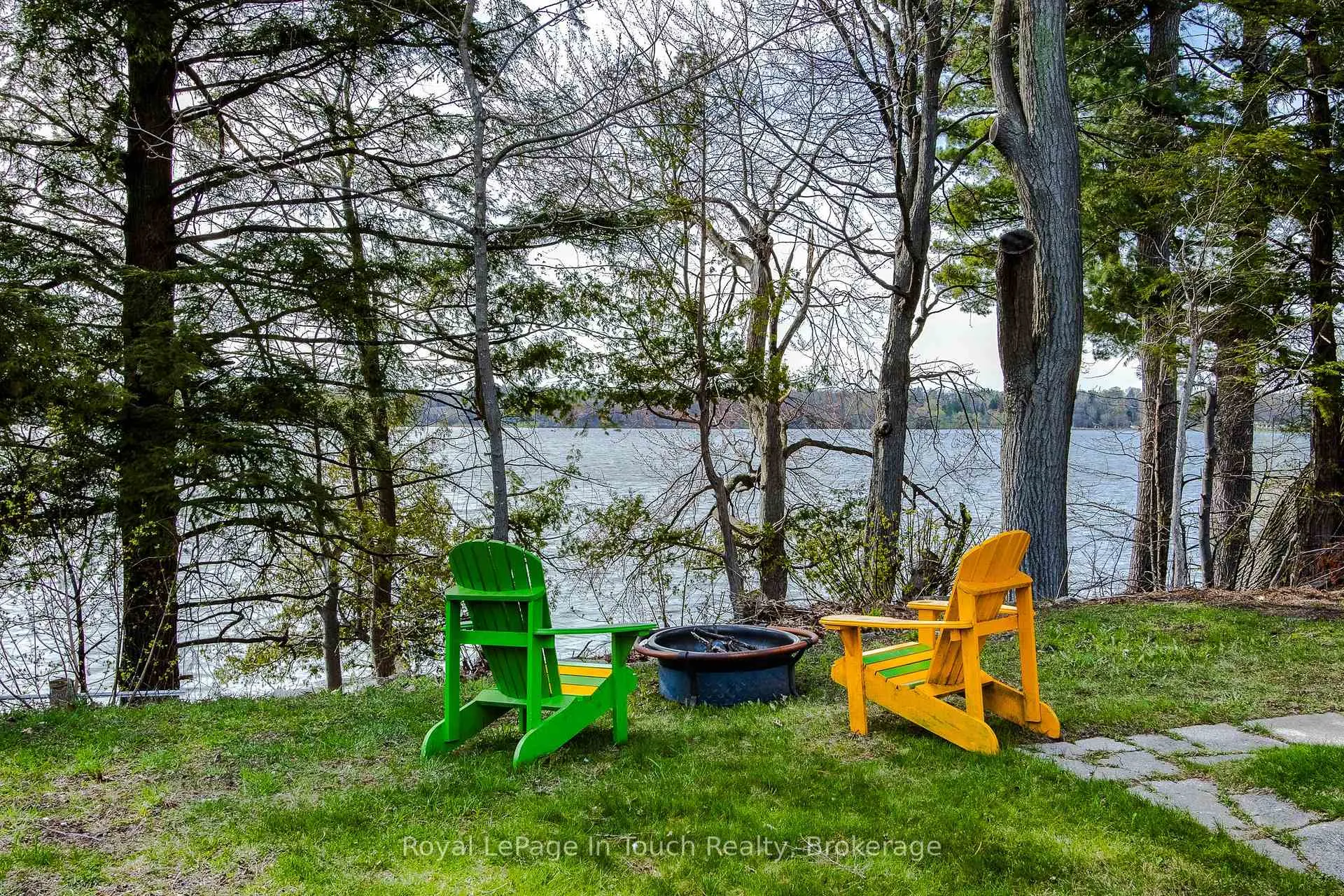 Photo 31 of 8 Lakeshore Road, Midland — HOMEH