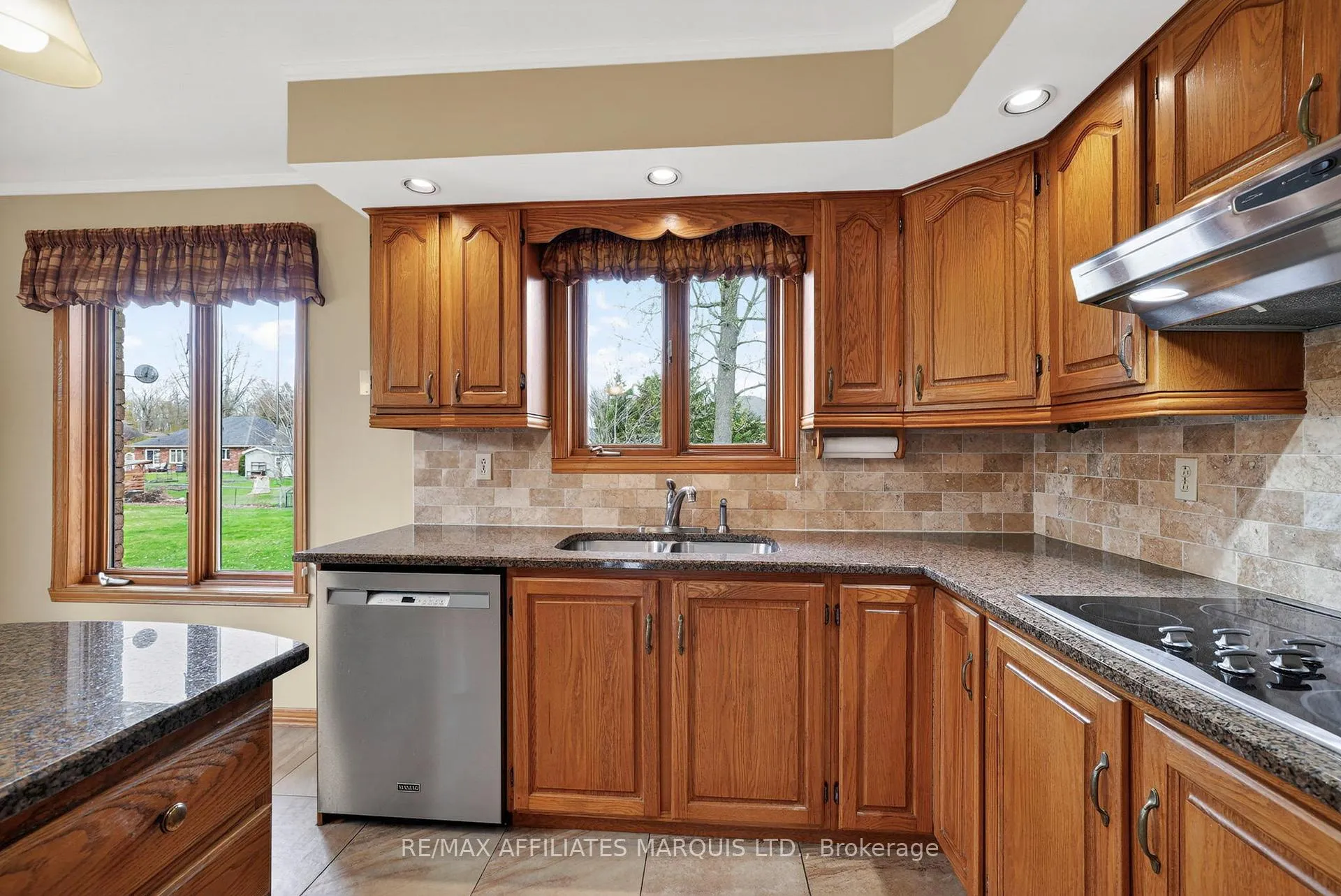 Photo 17 of 1130 Kennedy Drive, Cornwall — HOMEH