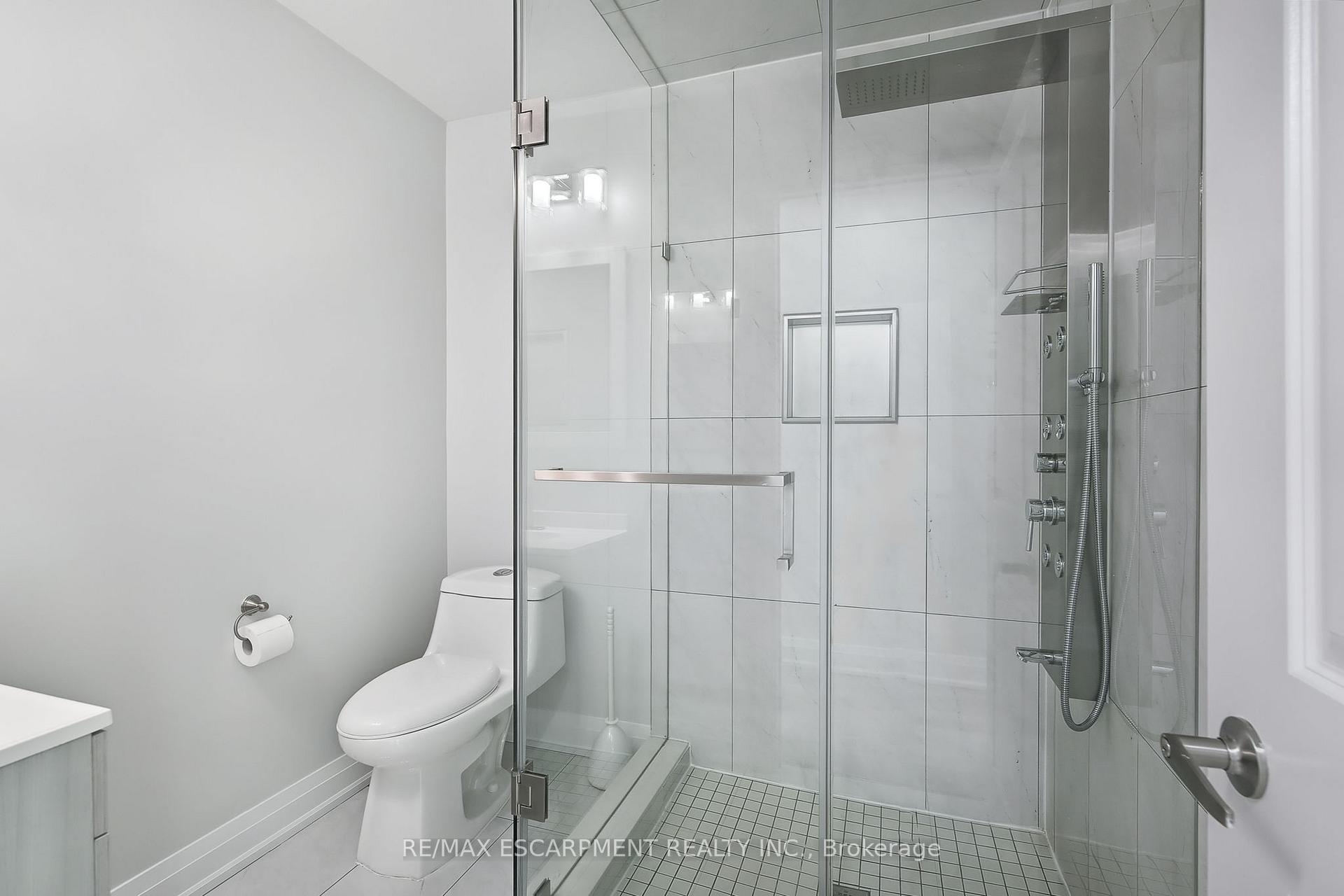 Photo 36 of 1414 Allangrove Drive, Burlington, Palmer — HOMEH