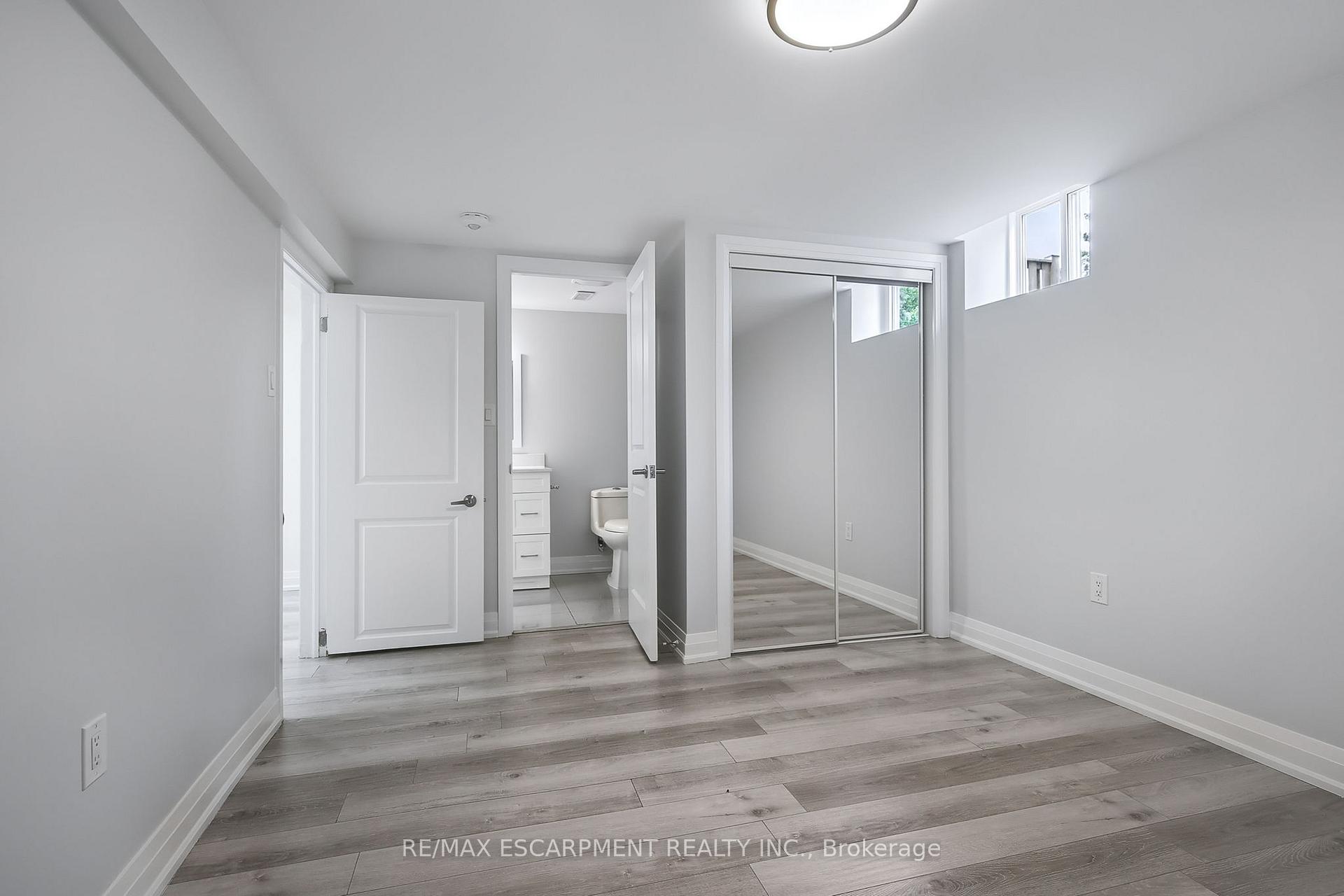 Photo 38 of 1414 Allangrove Drive, Burlington, Palmer — HOMEH