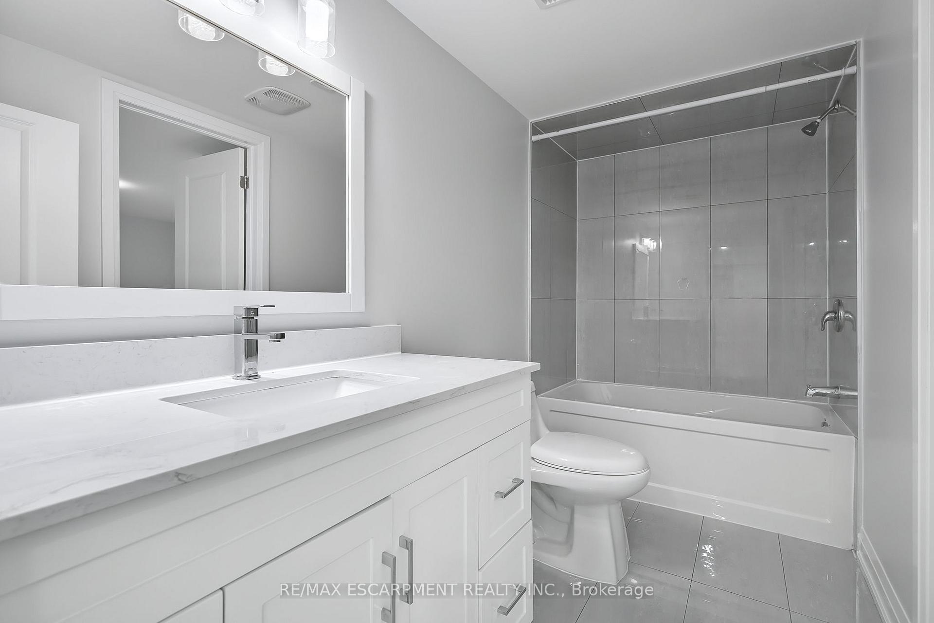 Photo 39 of 1414 Allangrove Drive, Burlington, Palmer — HOMEH