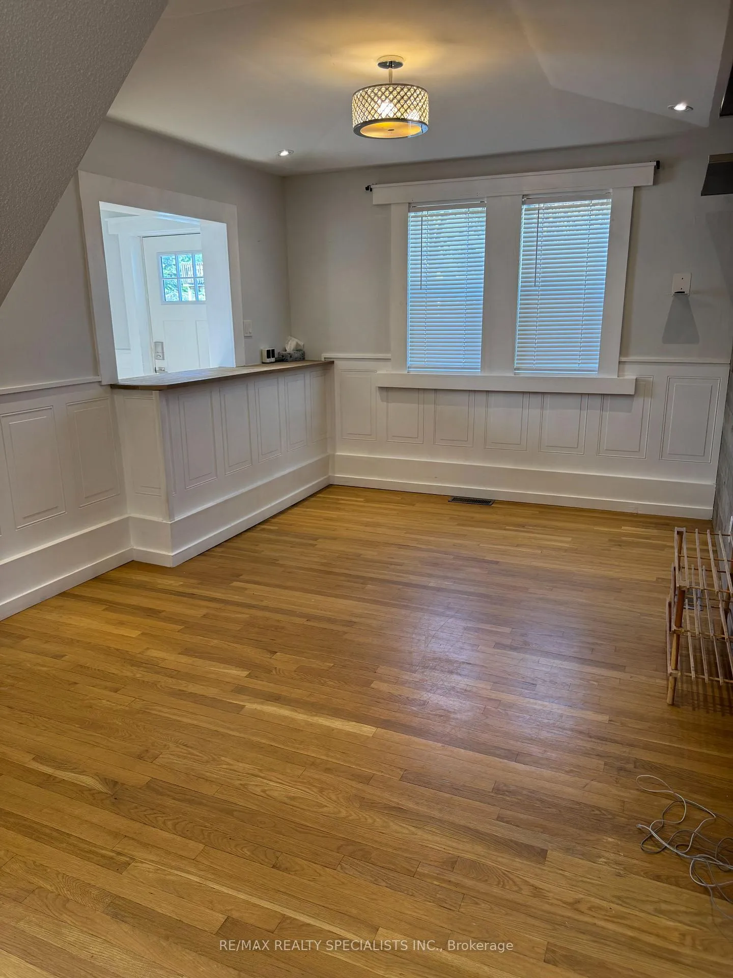 Photo 8 of 49 Sanford Street, Barrie, Sanford — HOMEH