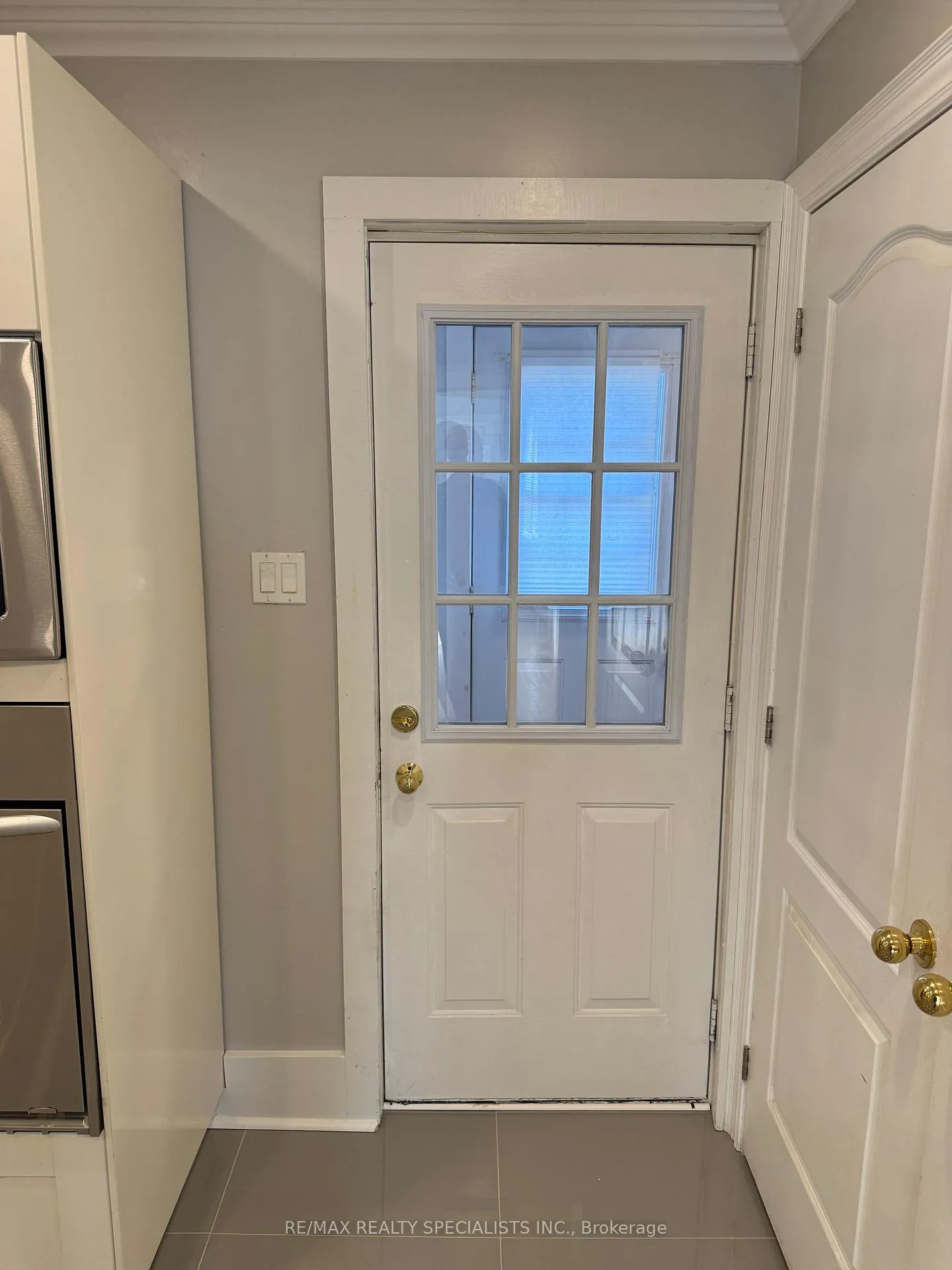 Photo 18 of 49 Sanford Street, Barrie, Sanford — HOMEH