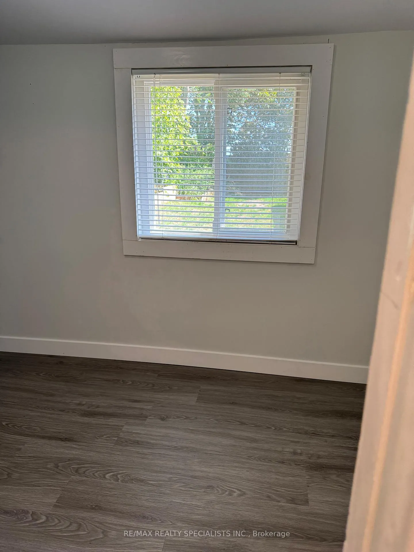 Photo 19 of 49 Sanford Street, Barrie, Sanford — HOMEH