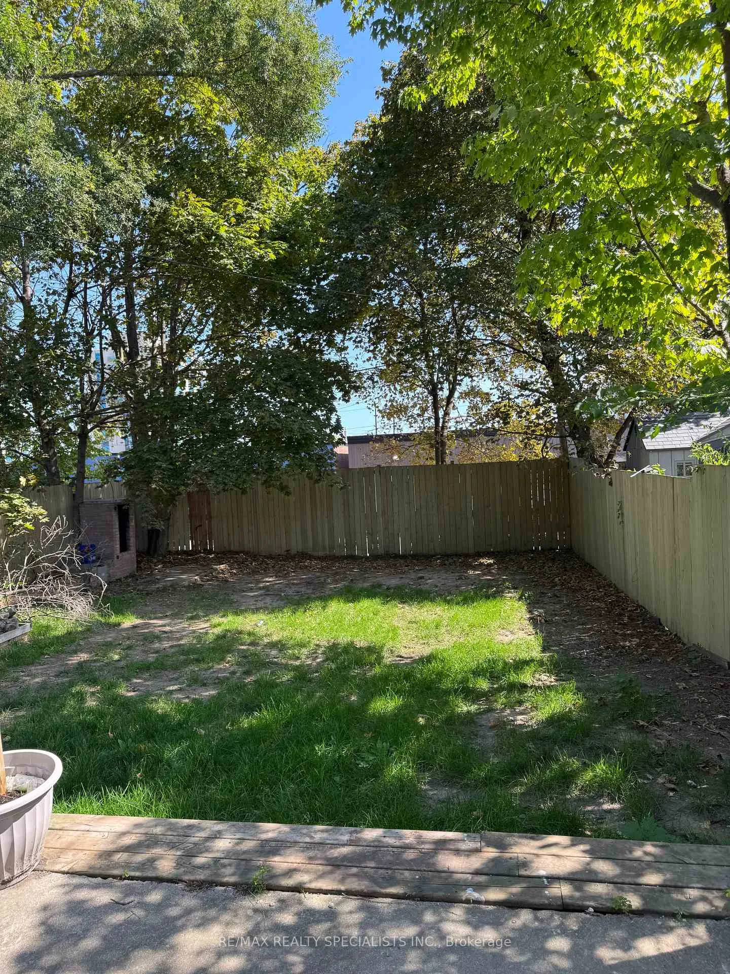 Photo 31 of 49 Sanford Street, Barrie, Sanford — HOMEH