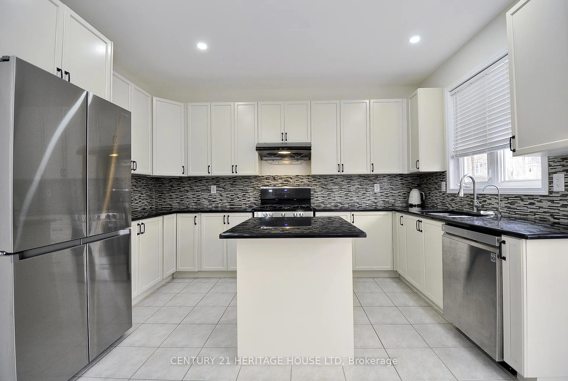Photo 16 of 35 Dalton Drive, Cambridge — HOMEH