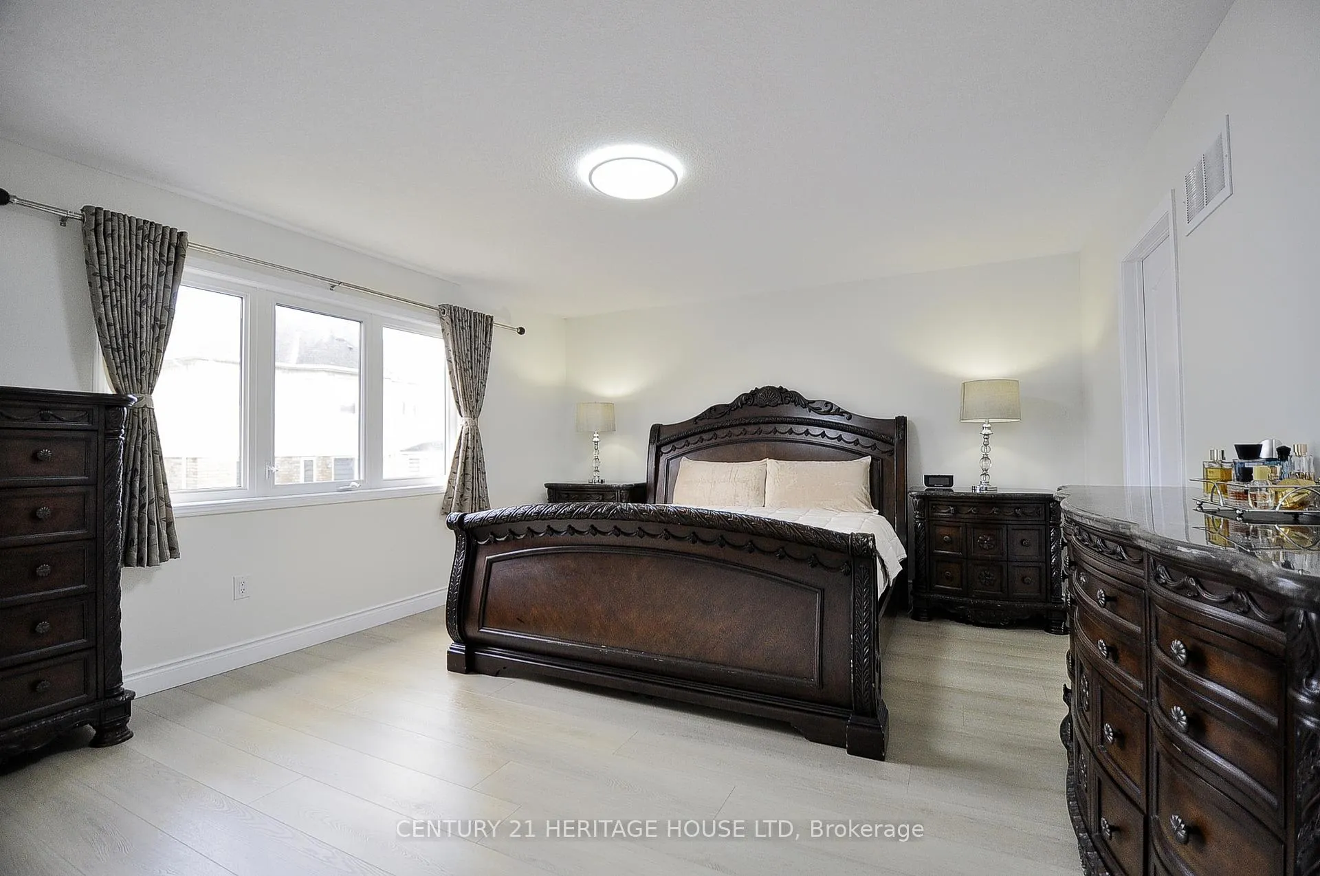 Photo 24 of 35 Dalton Drive, Cambridge — HOMEH