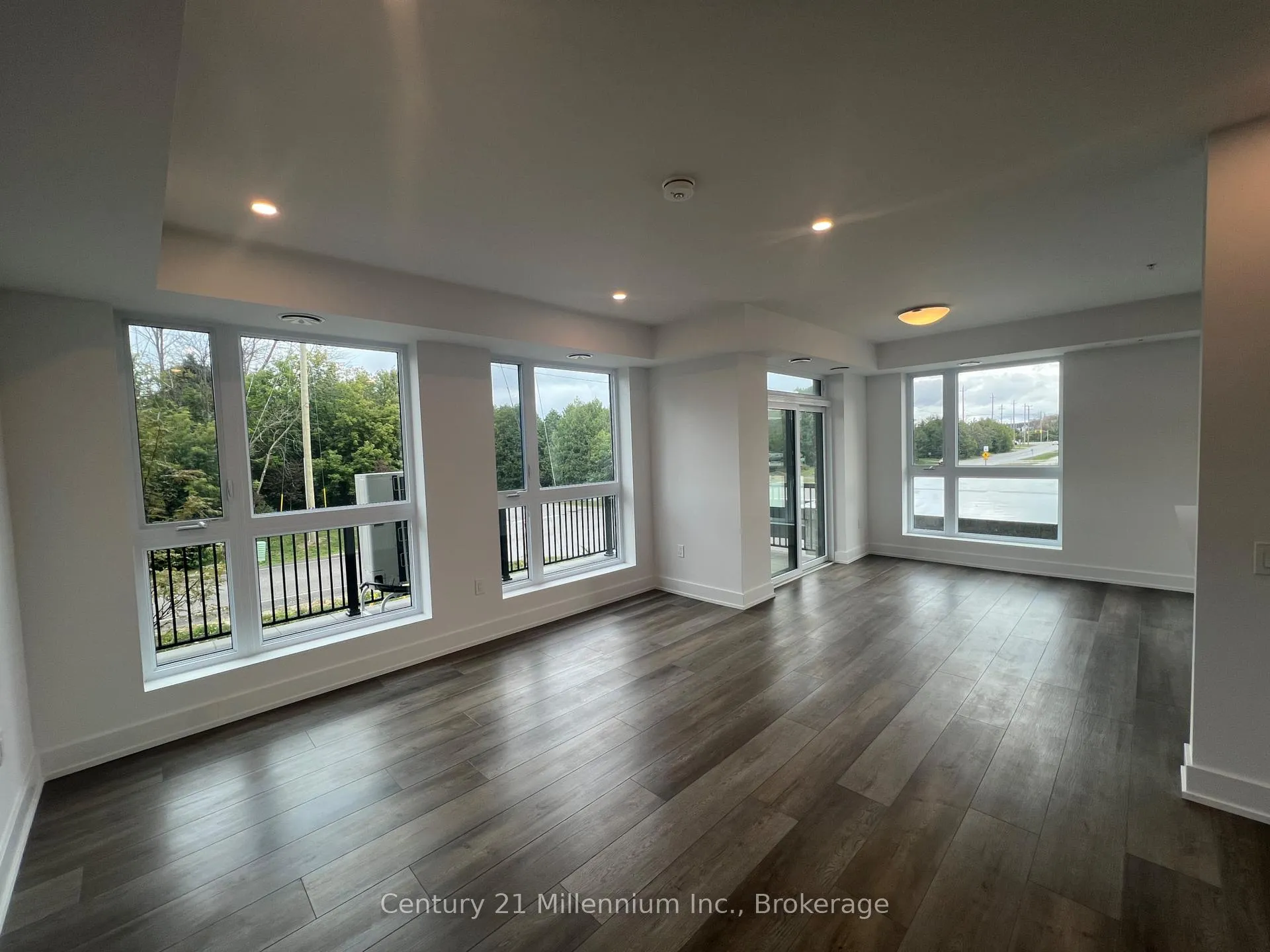 Photo 2 of Unit 122, 4 Kimberly Lane, Collingwood — HOMEH