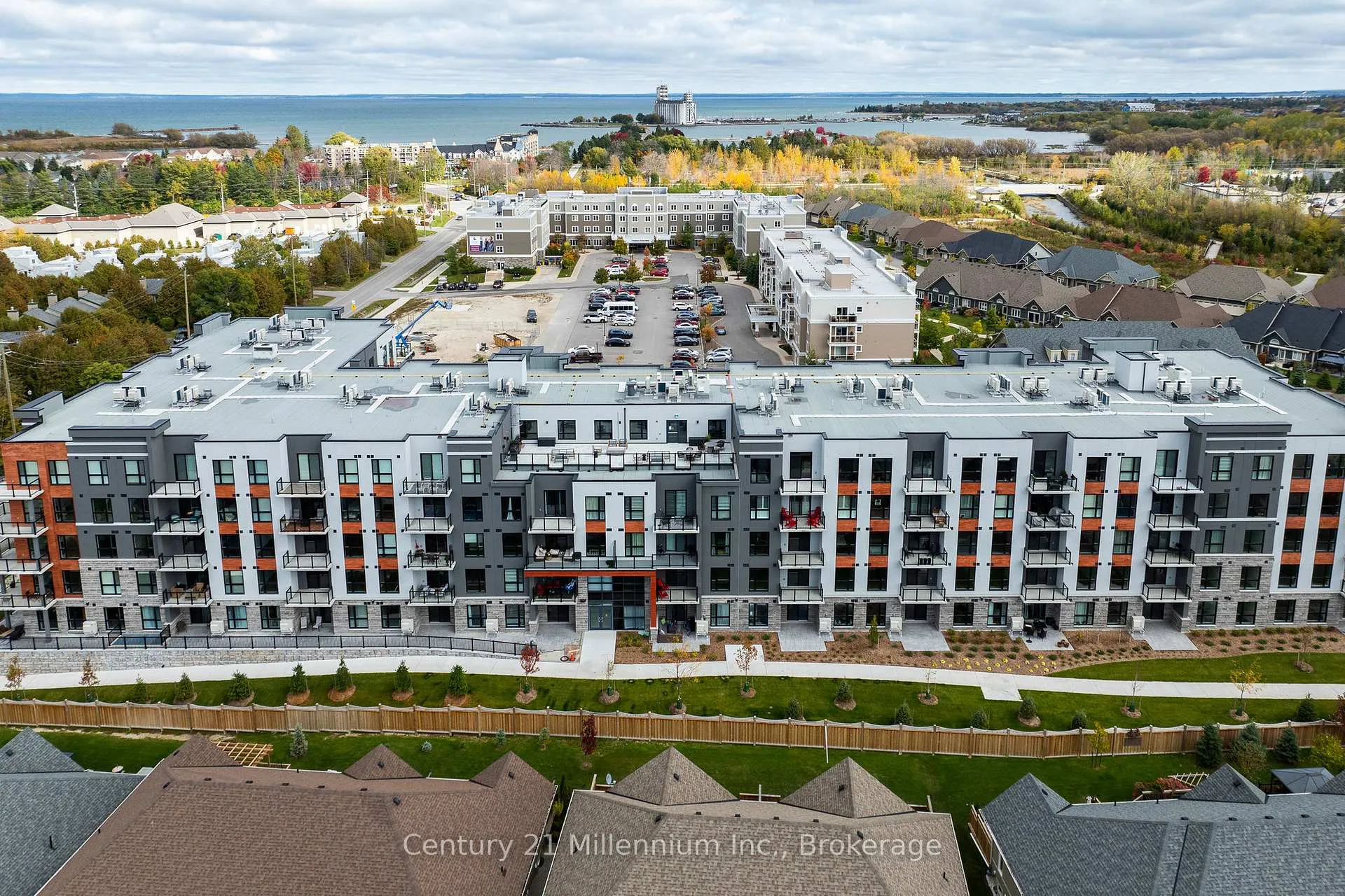 Photo 4 of Unit 122, 4 Kimberly Lane, Collingwood — HOMEH