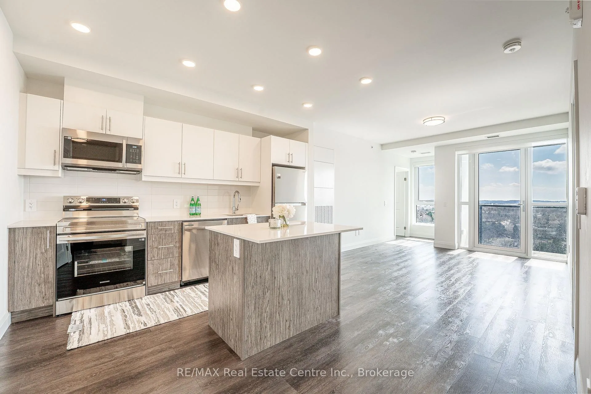 Photo 2 of Unit 1306, 1333 Weber Street E, Kitchener — HOMEH