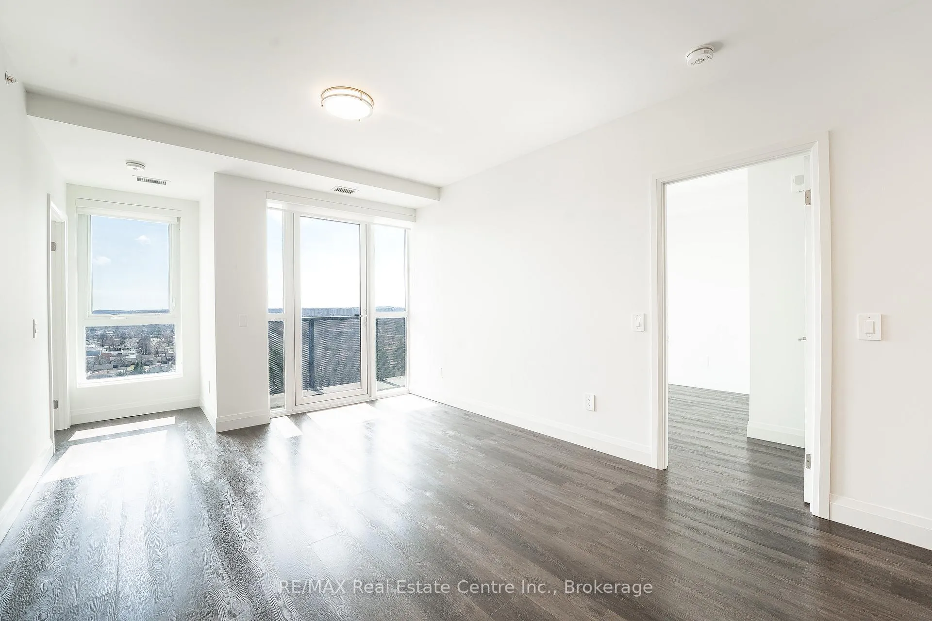 Photo 6 of Unit 1306, 1333 Weber Street E, Kitchener — HOMEH