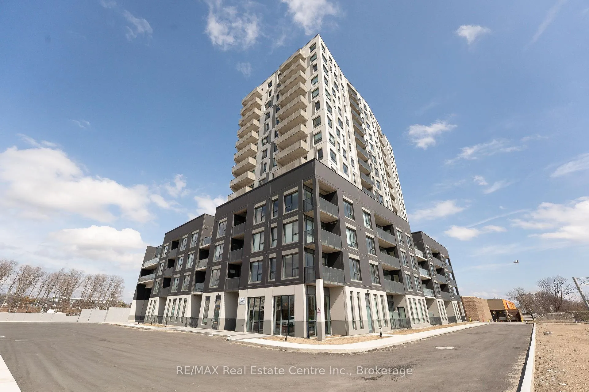 Photo 33 of Unit 1306, 1333 Weber Street E, Kitchener — HOMEH