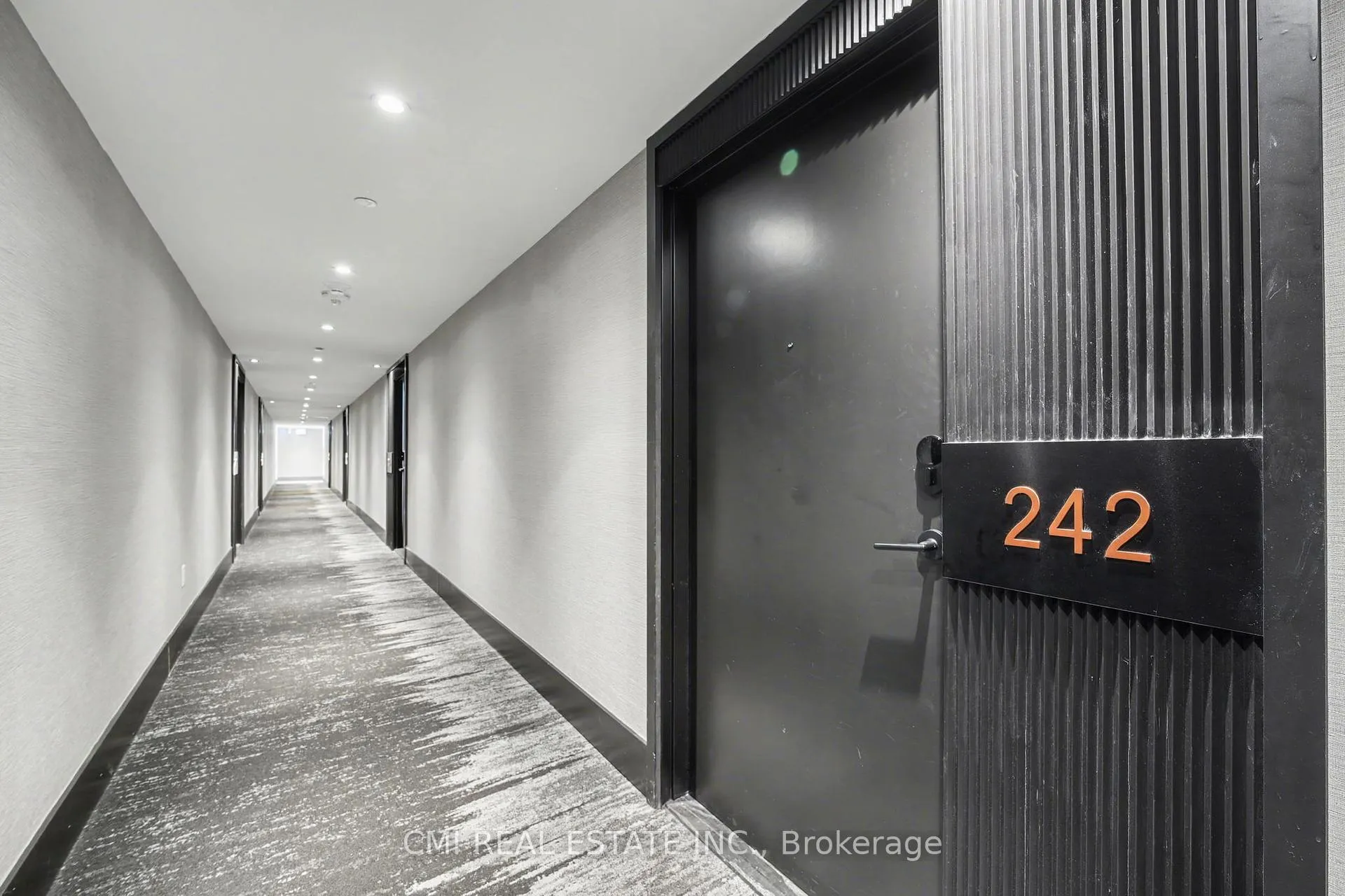 Photo 6 of Unit 242, 2450 Old Bronte Road, Oakville, Westmount — HOMEH
