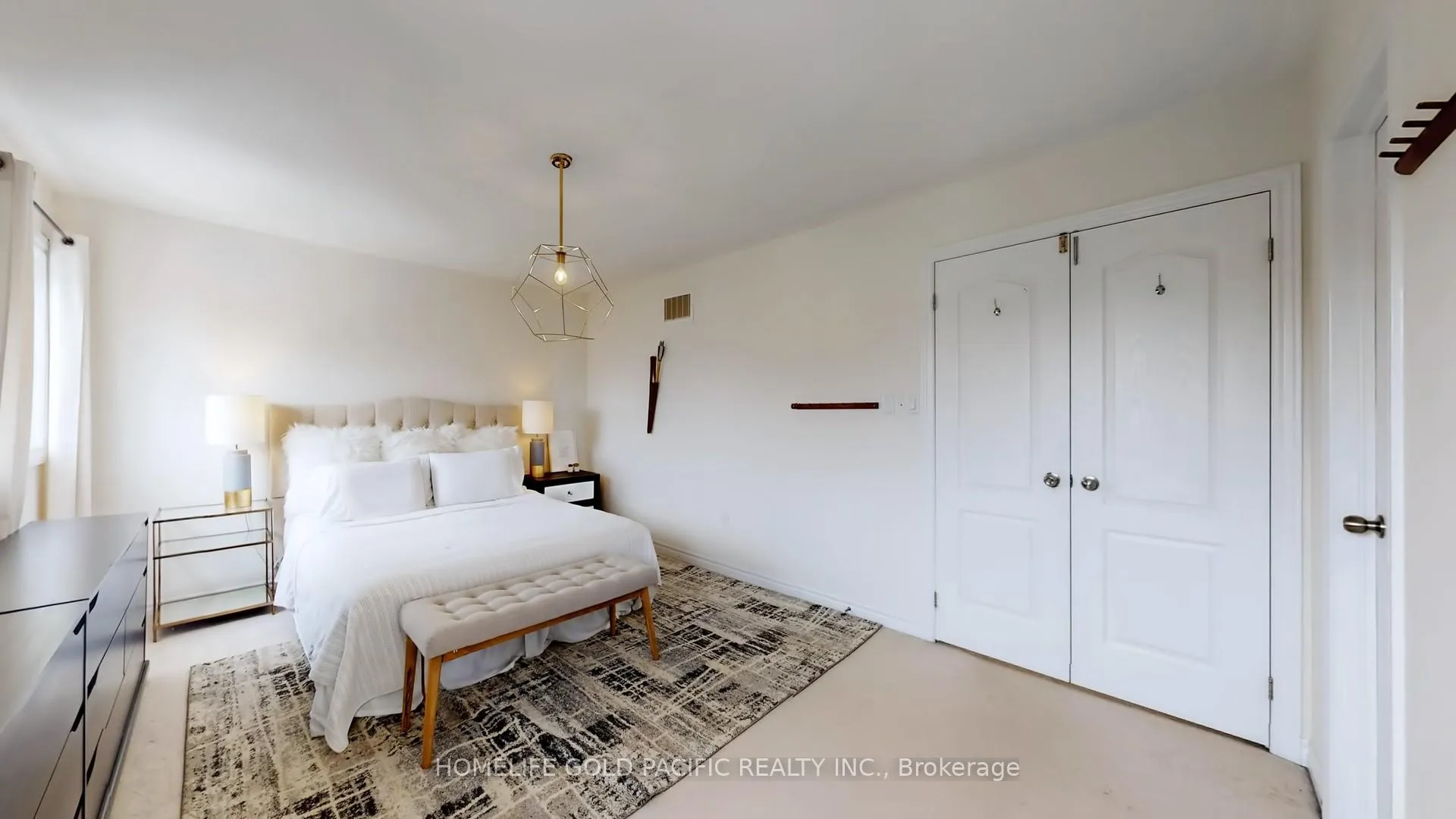Photo 23 of 176 Glenabbey Drive, Clarington, Courtice — HOMEH
