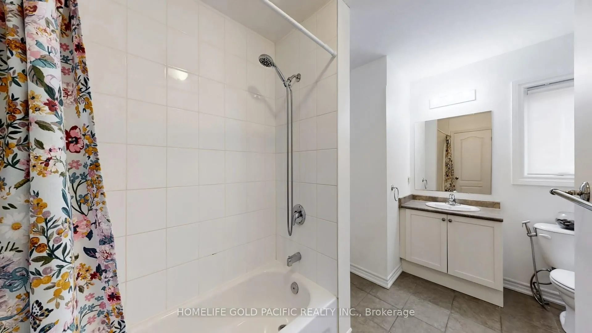 Photo 35 of 176 Glenabbey Drive, Clarington, Courtice — HOMEH