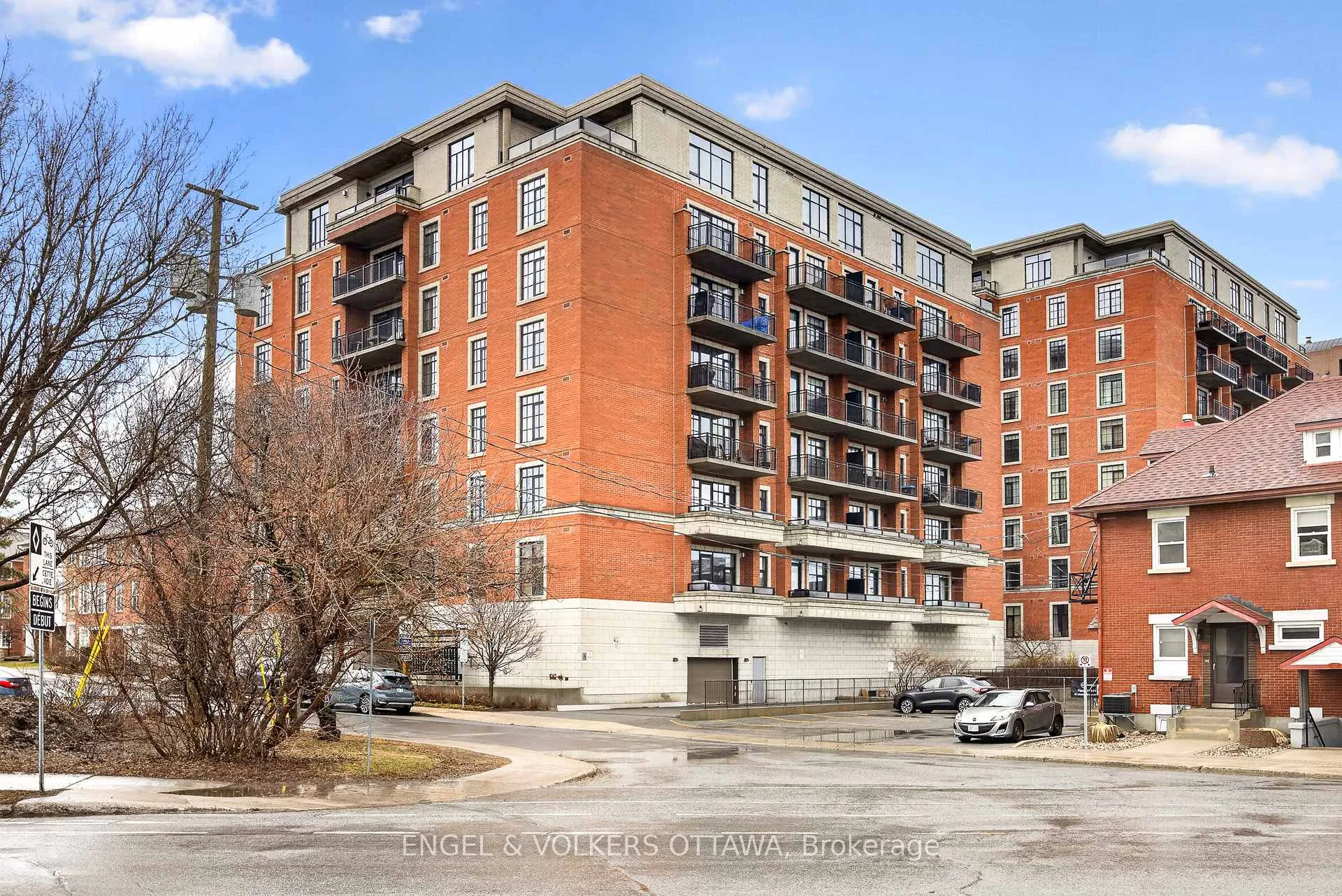 Photo 4 of Unit 410, 327 Breezehill Avenue S, Ottawa, West Centre Town — HOMEH