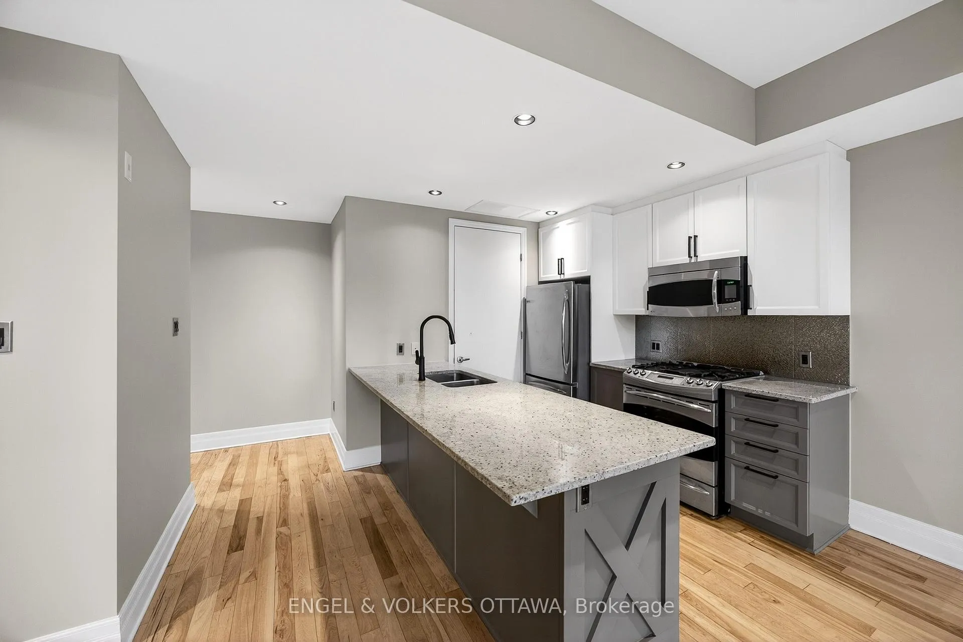Photo 14 of Unit 410, 327 Breezehill Avenue S, Ottawa, West Centre Town — HOMEH