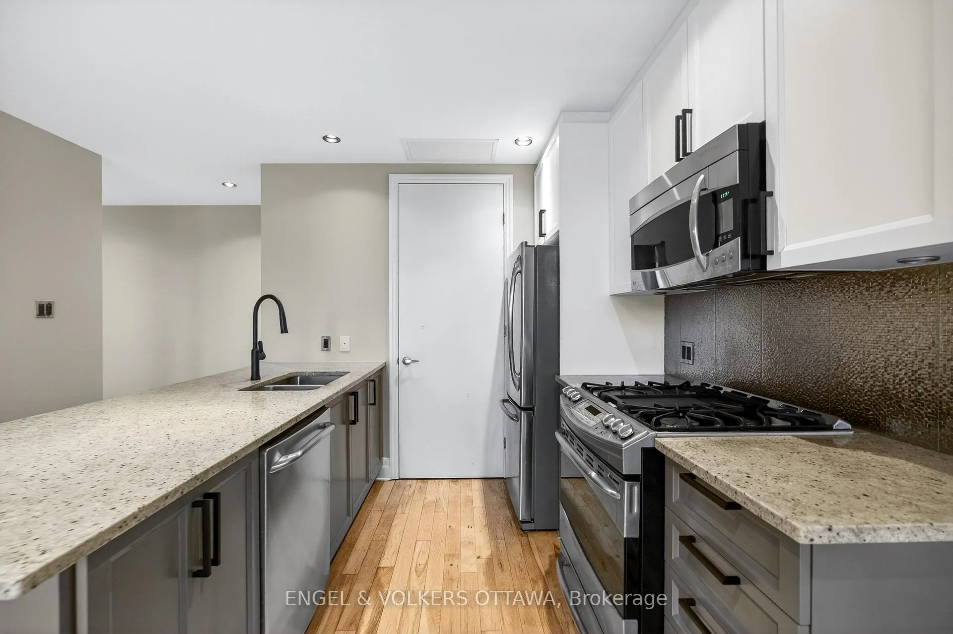 Photo 16 of Unit 410, 327 Breezehill Avenue S, Ottawa, West Centre Town — HOMEH