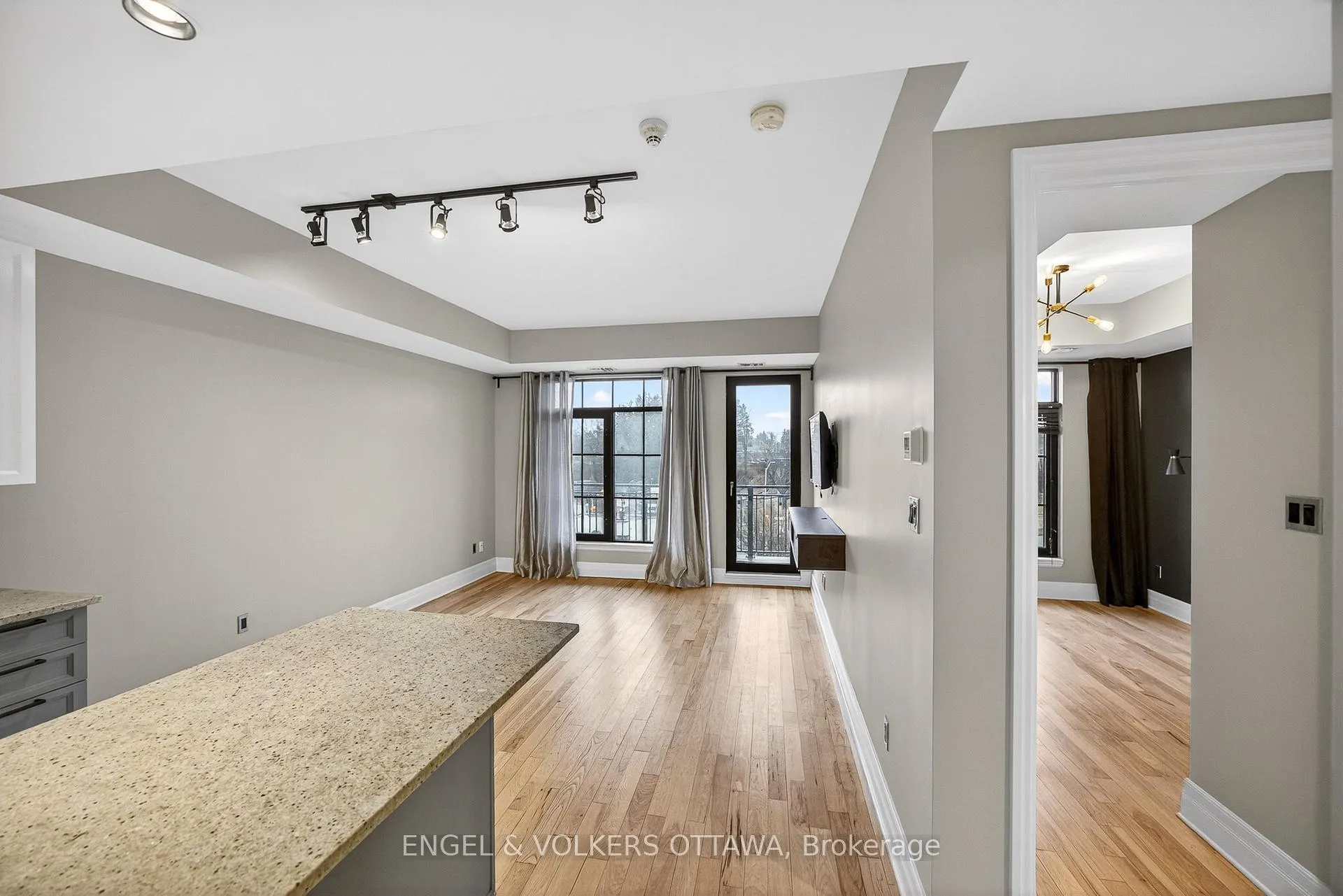 Photo 24 of Unit 410, 327 Breezehill Avenue S, Ottawa, West Centre Town — HOMEH