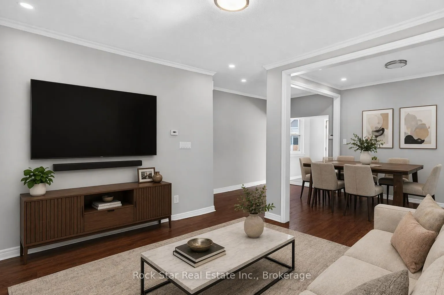 Photo 6 of 207 Rosslyn Avenue N, Hamilton, Crown Point — HOMEH