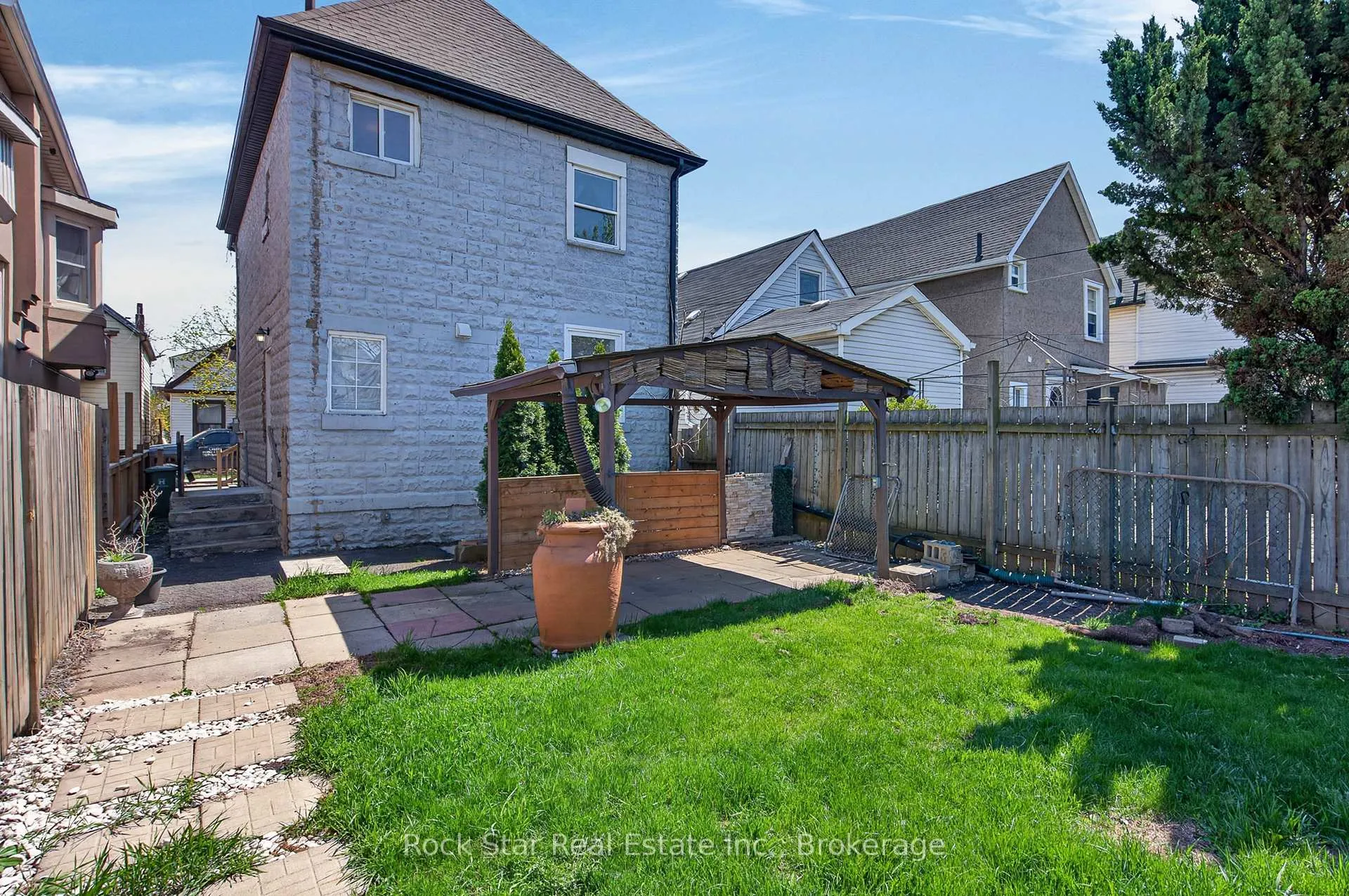 Photo 40 of 207 Rosslyn Avenue N, Hamilton, Crown Point — HOMEH