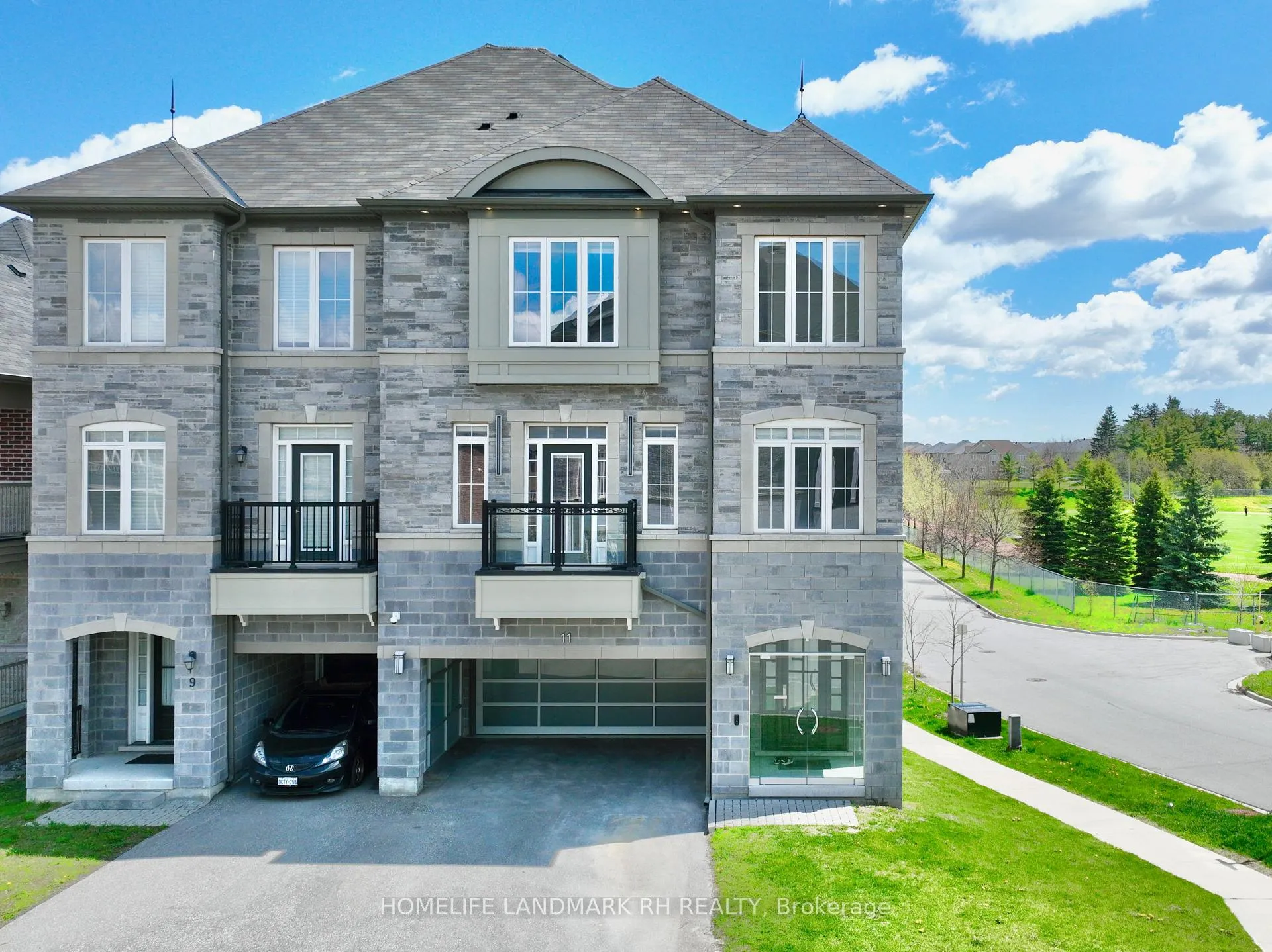 Front of 11 Lorne Glen Street