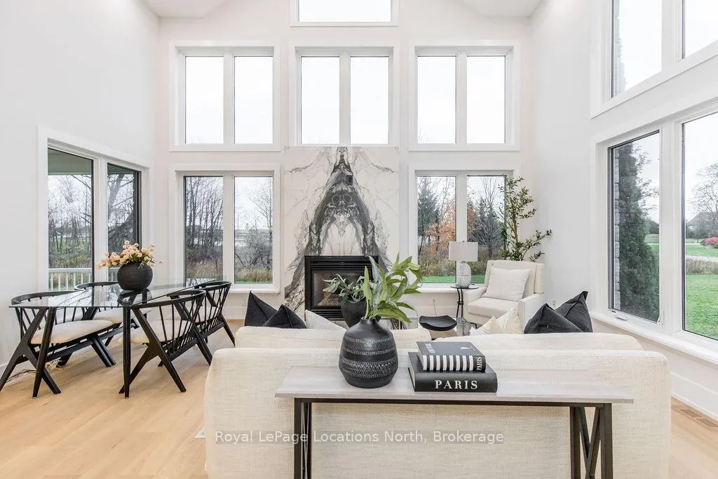 Photo 5 of 6 Butternut Crescent, Wasaga Beach — HOMEH