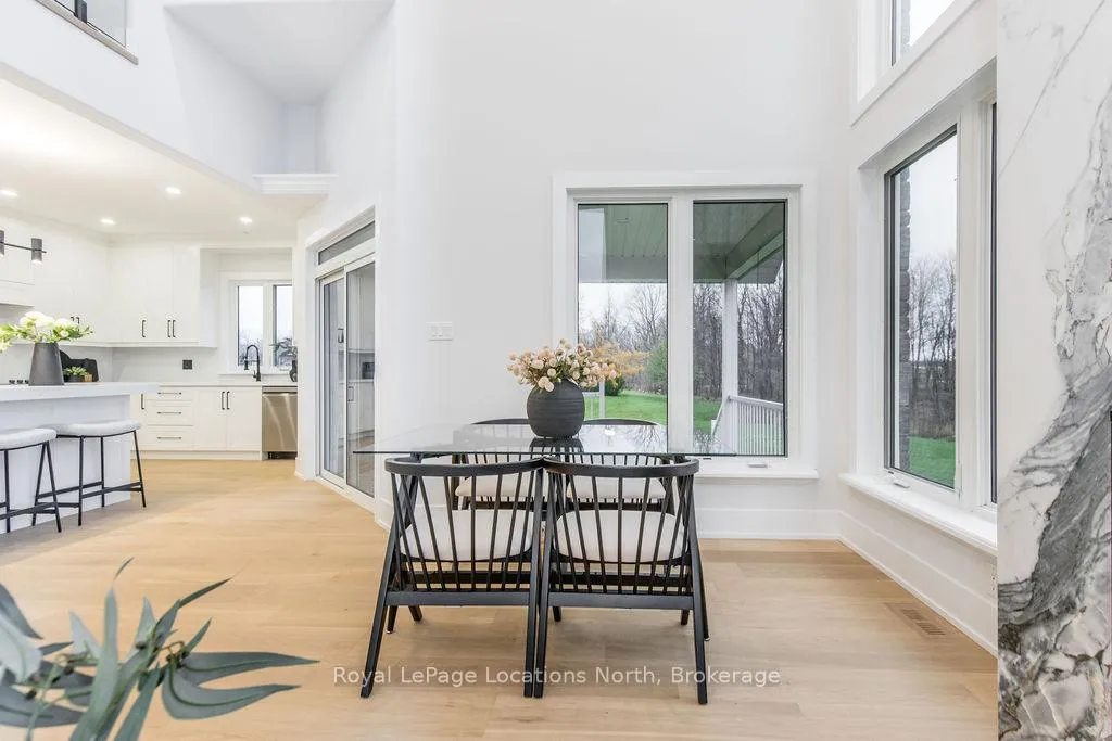 Photo 11 of 6 Butternut Crescent, Wasaga Beach — HOMEH