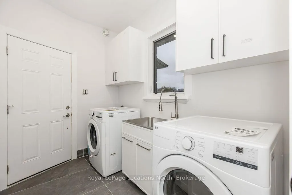 Photo 21 of 6 Butternut Crescent, Wasaga Beach — HOMEH