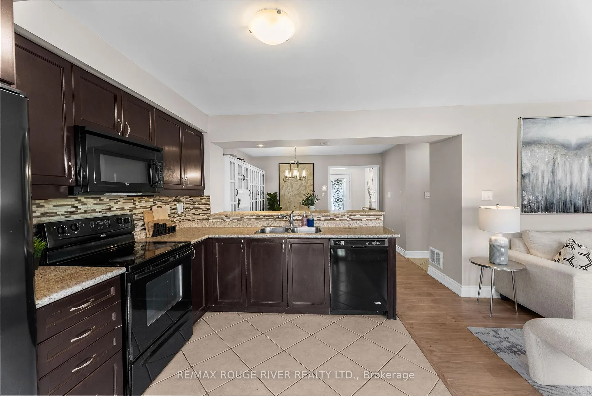 Photo 7 of 1837 Liatris Drive, Pickering, Duffin Heights — HOMEH