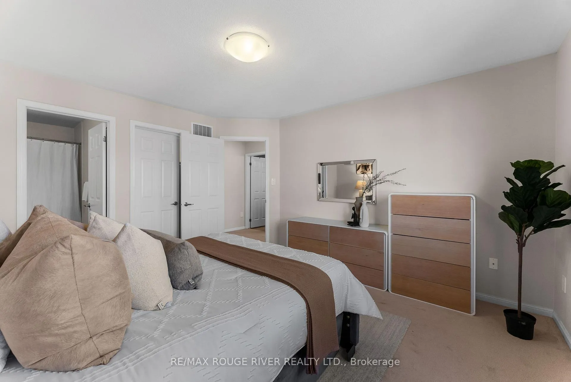 Photo 14 of 1837 Liatris Drive, Pickering, Duffin Heights — HOMEH