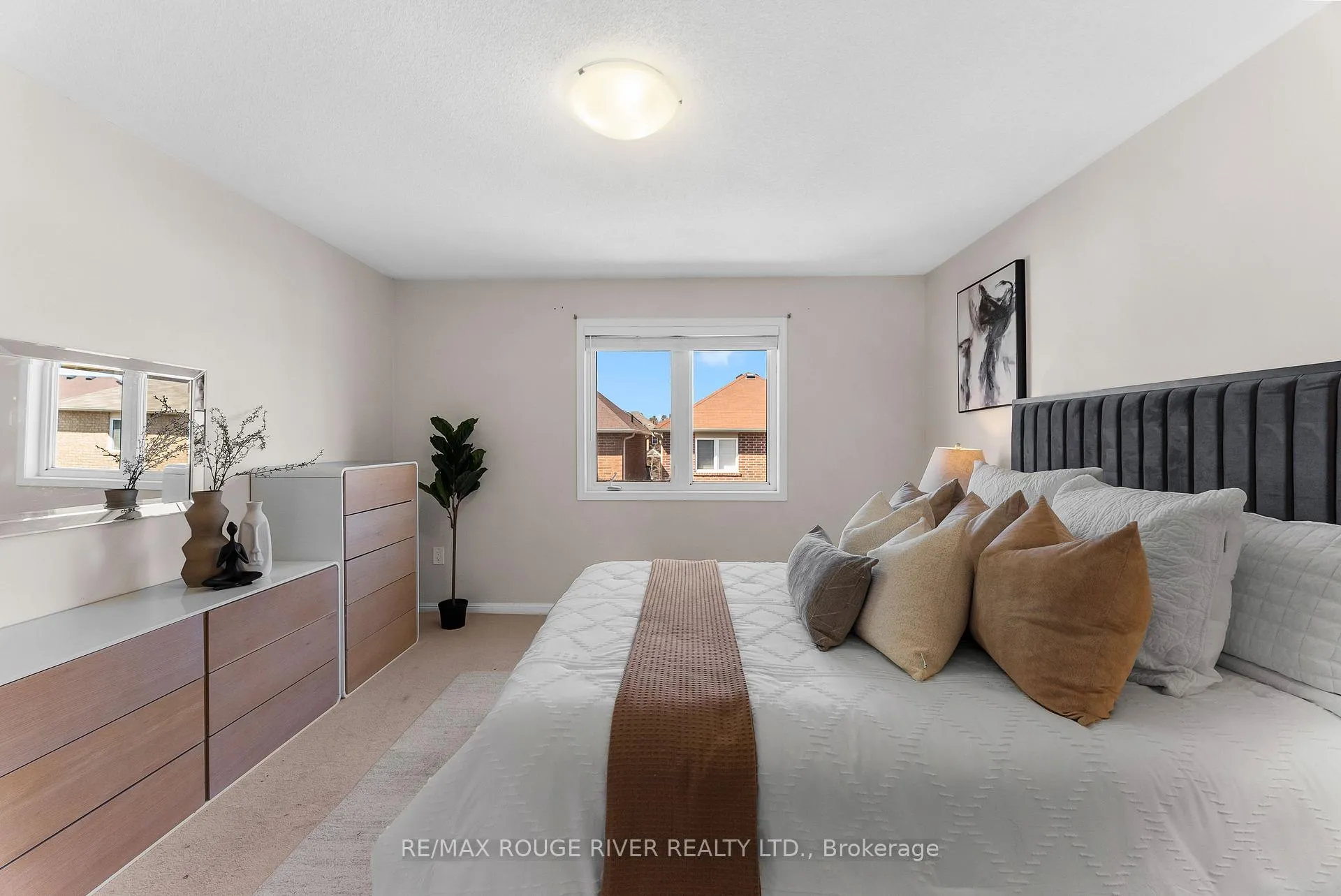 Photo 15 of 1837 Liatris Drive, Pickering, Duffin Heights — HOMEH