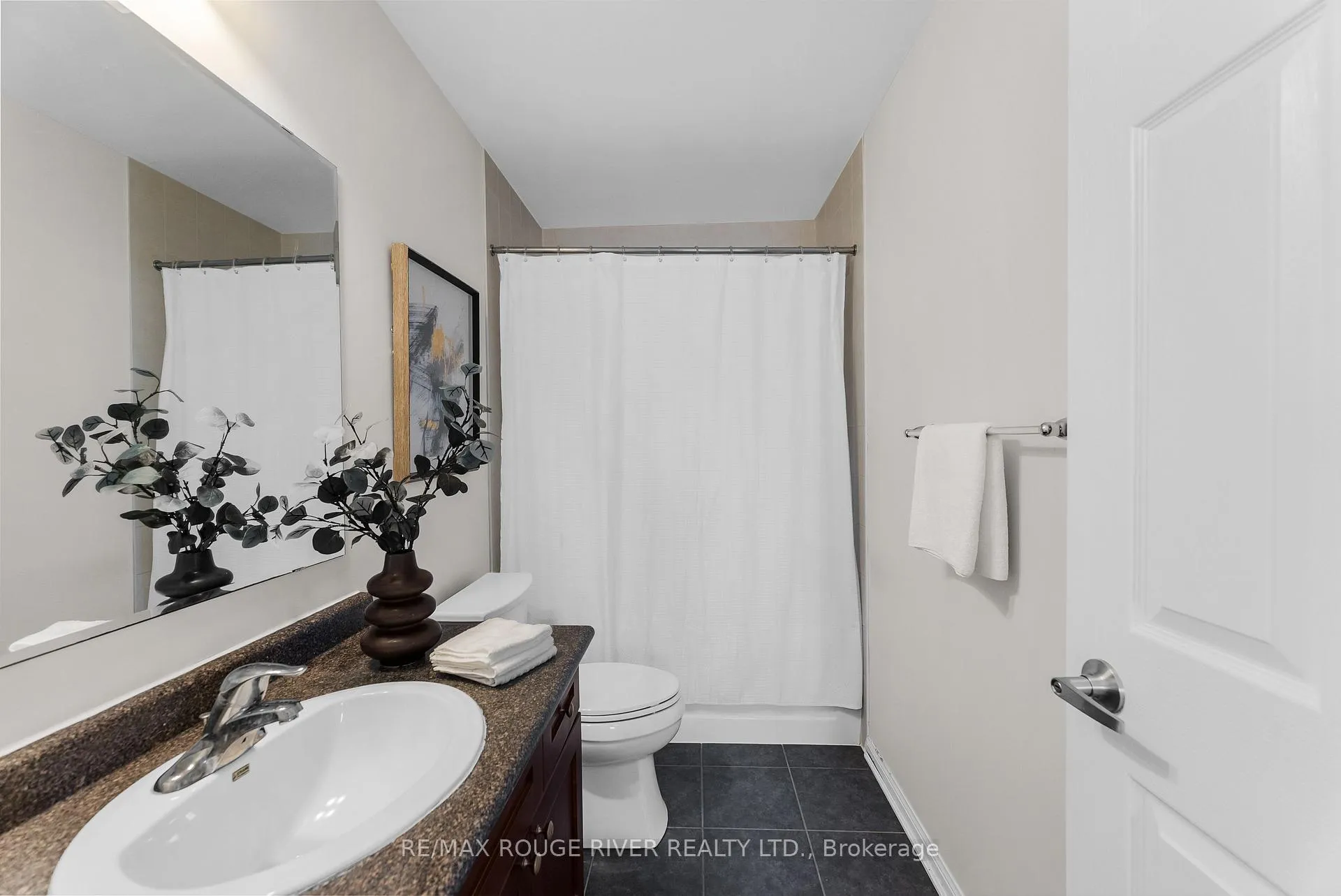 Photo 16 of 1837 Liatris Drive, Pickering, Duffin Heights — HOMEH