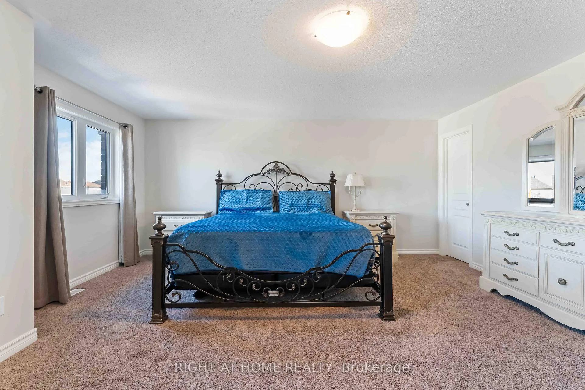 Photo 12 of 658 Parade Drive, Ottawa, Stittsville (South) — HOMEH