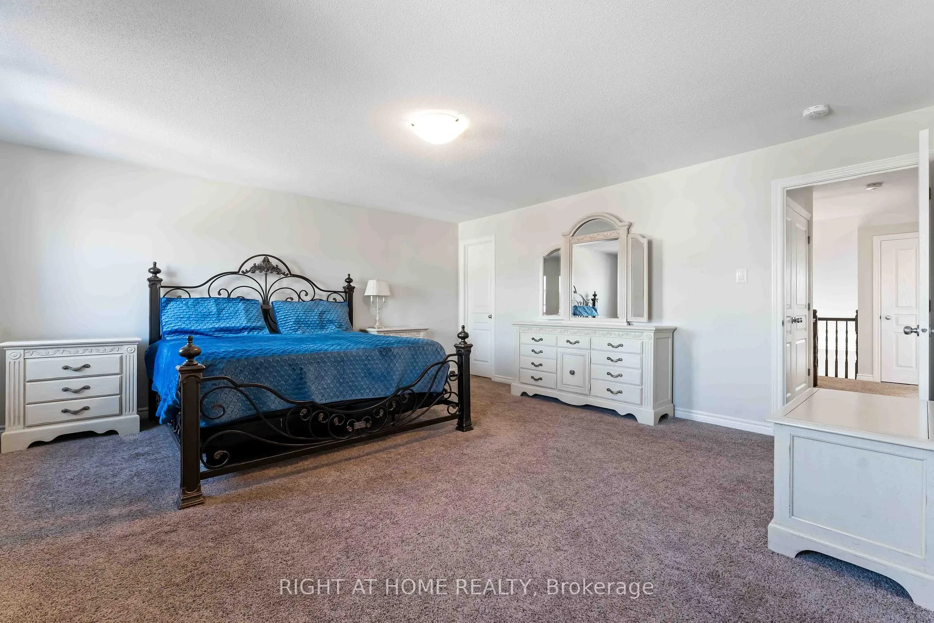Photo 13 of 658 Parade Drive, Ottawa, Stittsville (South) — HOMEH