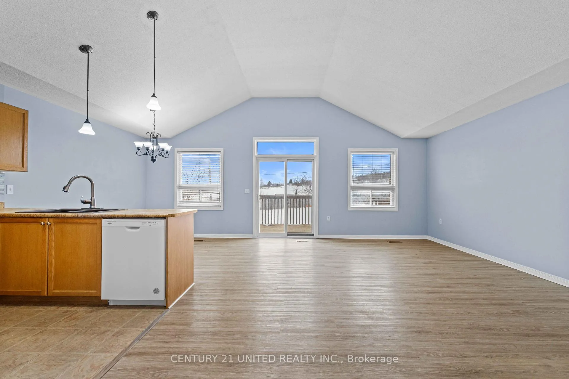 Photo 10 of 608 Clancy Crescent, Peterborough, Otonabee Ward 1 — HOMEH