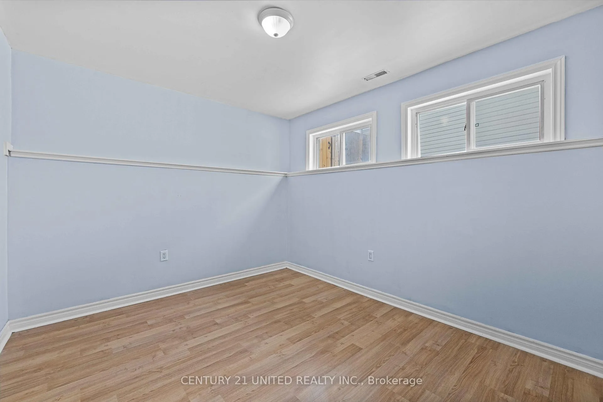 Photo 23 of 608 Clancy Crescent, Peterborough, Otonabee Ward 1 — HOMEH